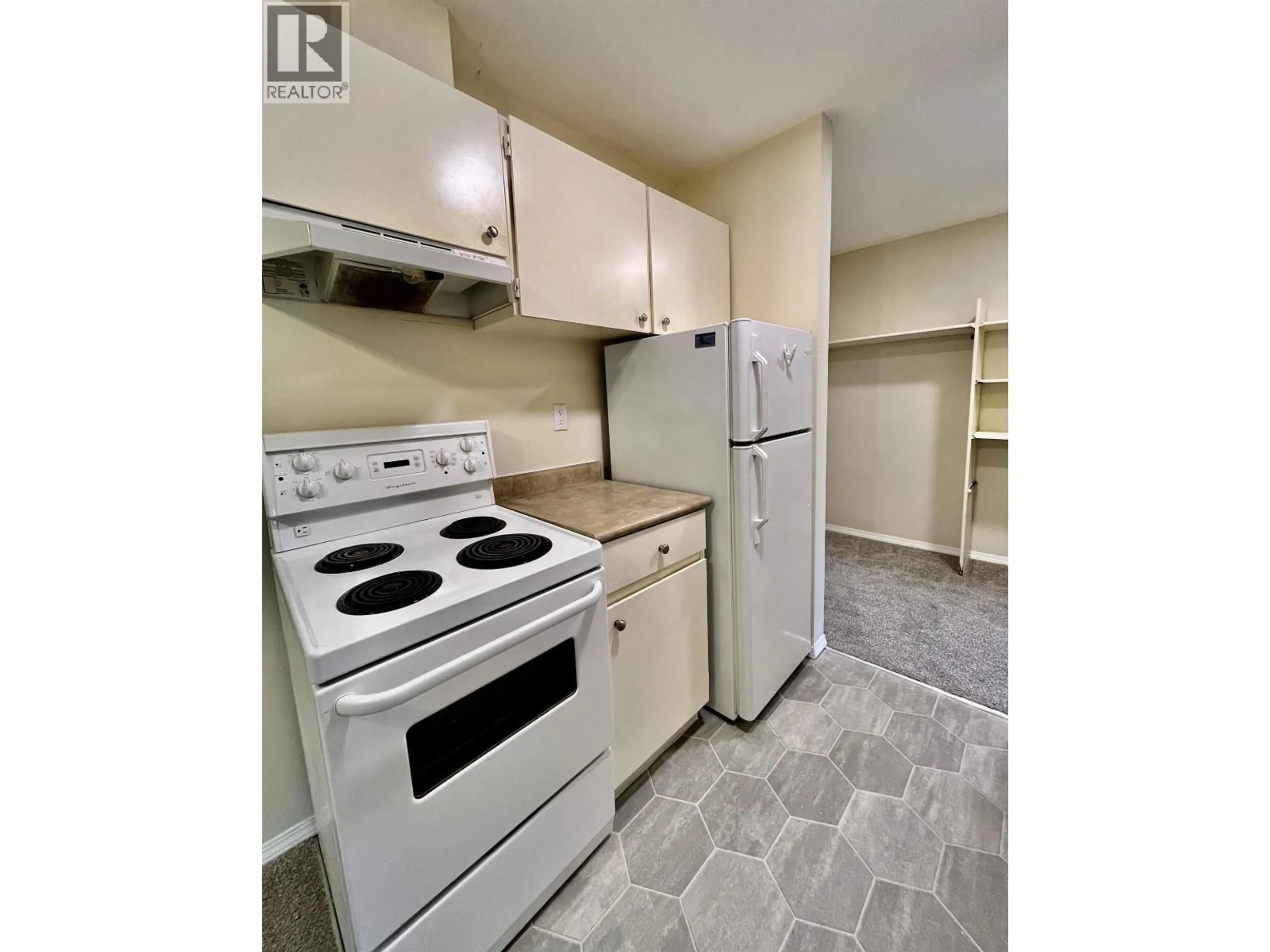 Standard kitchen, unknown for 103 - 282 BROADWAY AVENUE, Williams Lake British Columbia V2G4J8