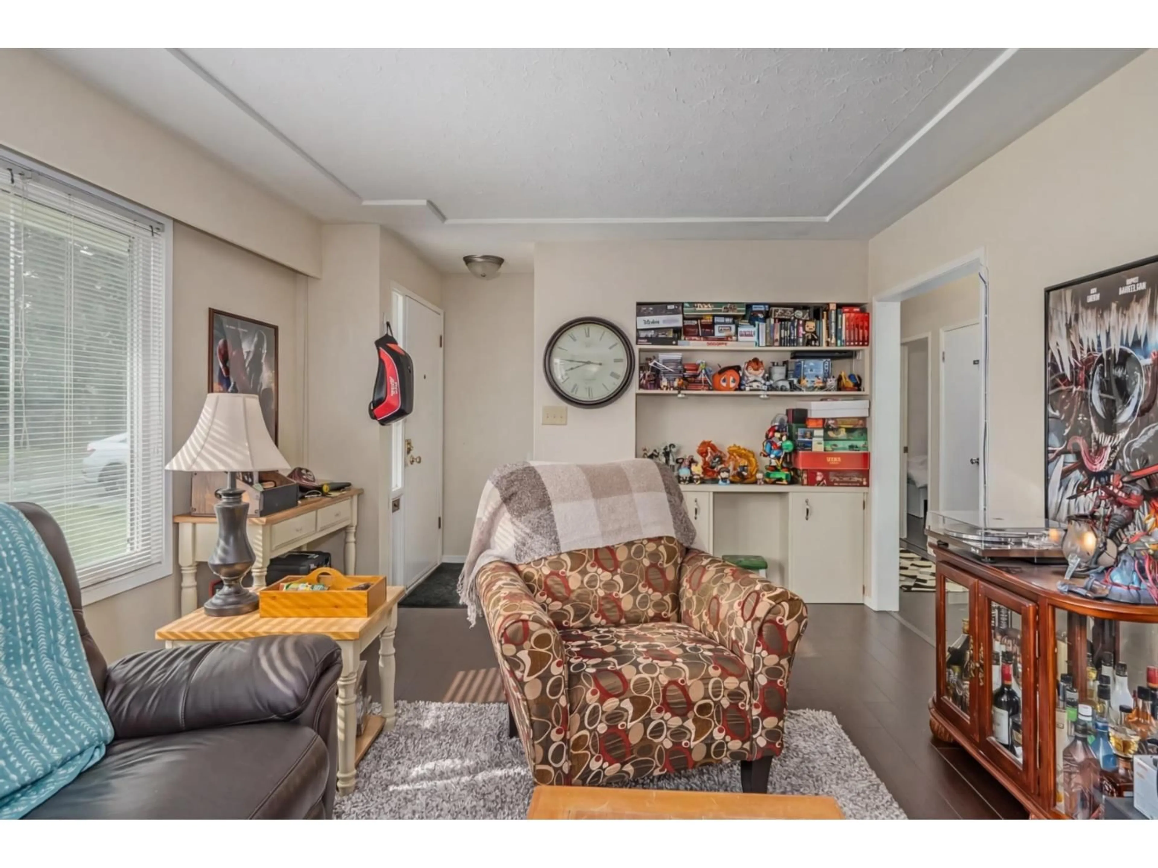 Living room with furniture, unknown for 2671 VICTORIA STREET, Abbotsford British Columbia V2T2T6