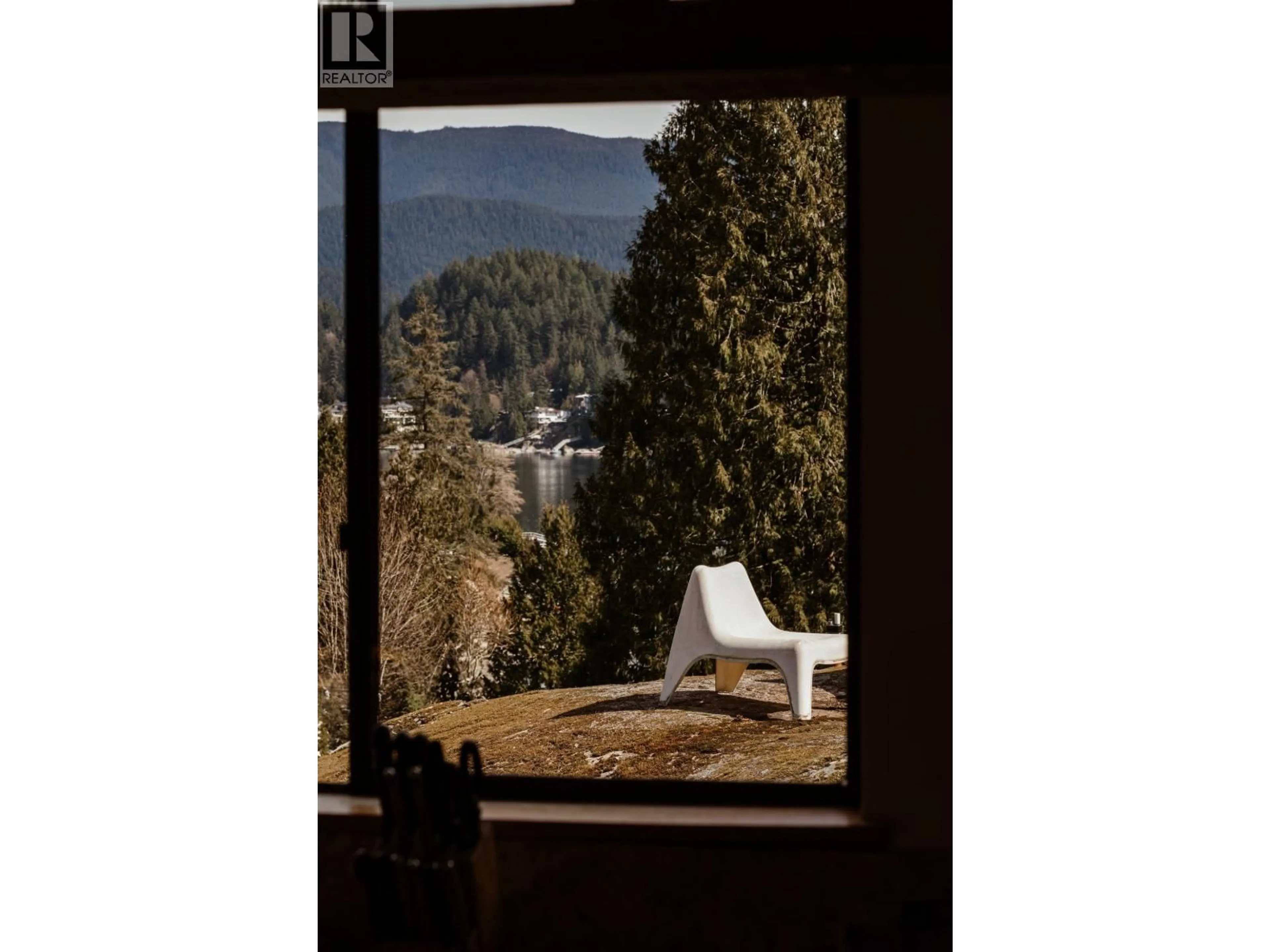 Unknown for 4477 STRATHCONA ROAD, North Vancouver British Columbia V7G1G7