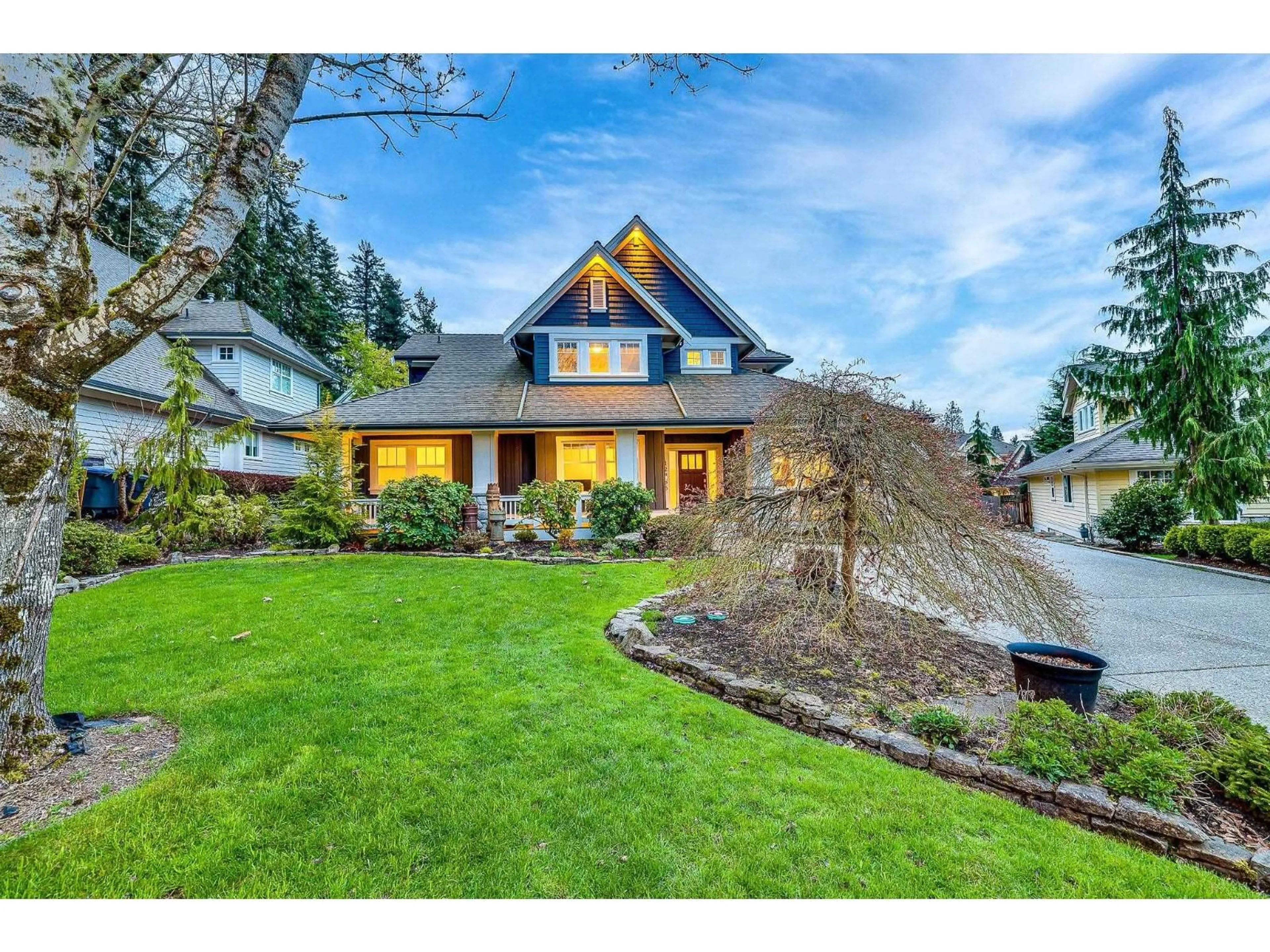 Unknown for 12856 20A AVENUE, Surrey British Columbia V4A0A3