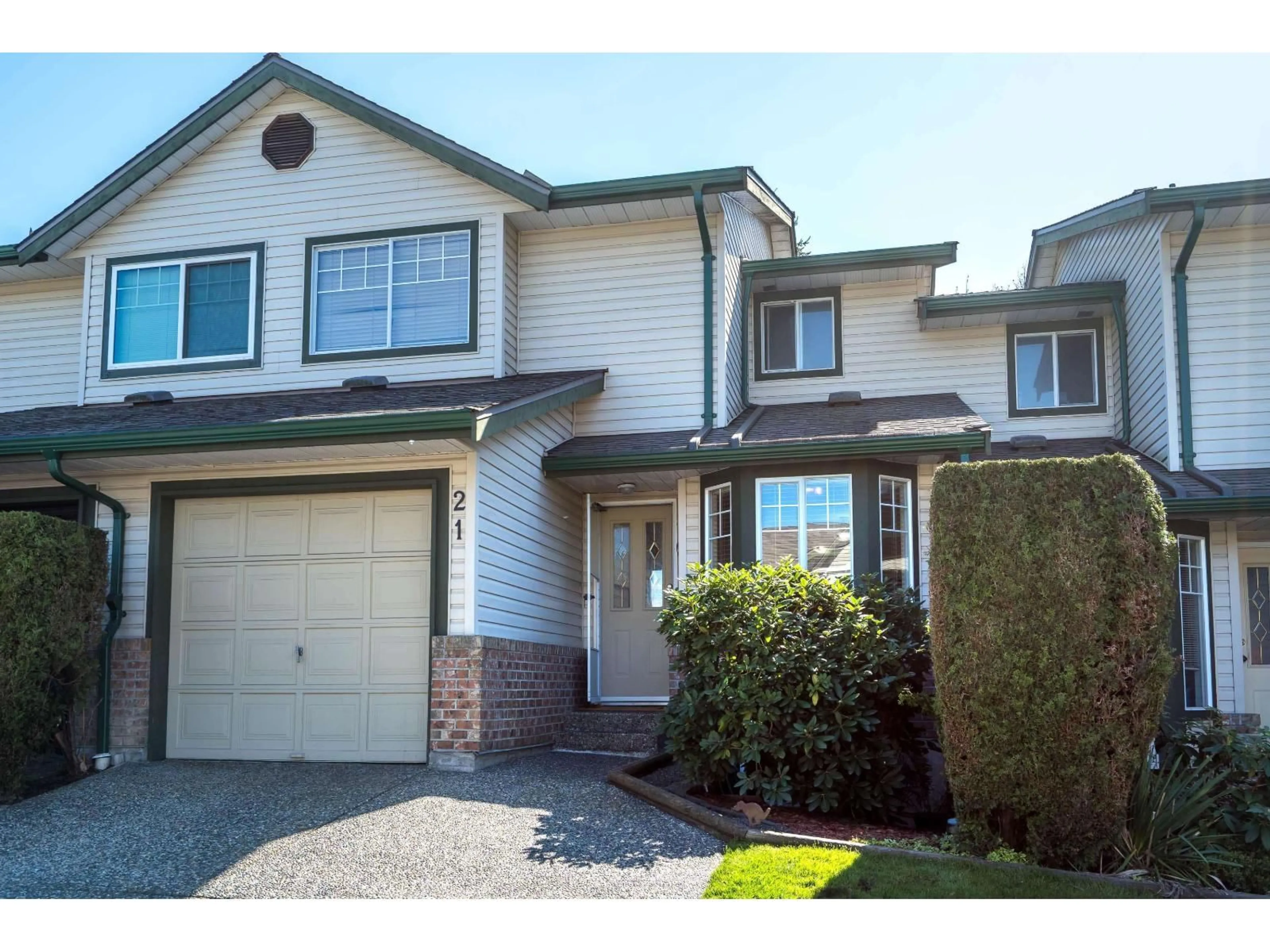 Home with vinyl exterior material, street for 21 - 8863 216 STREET, Langley British Columbia V1M2G9