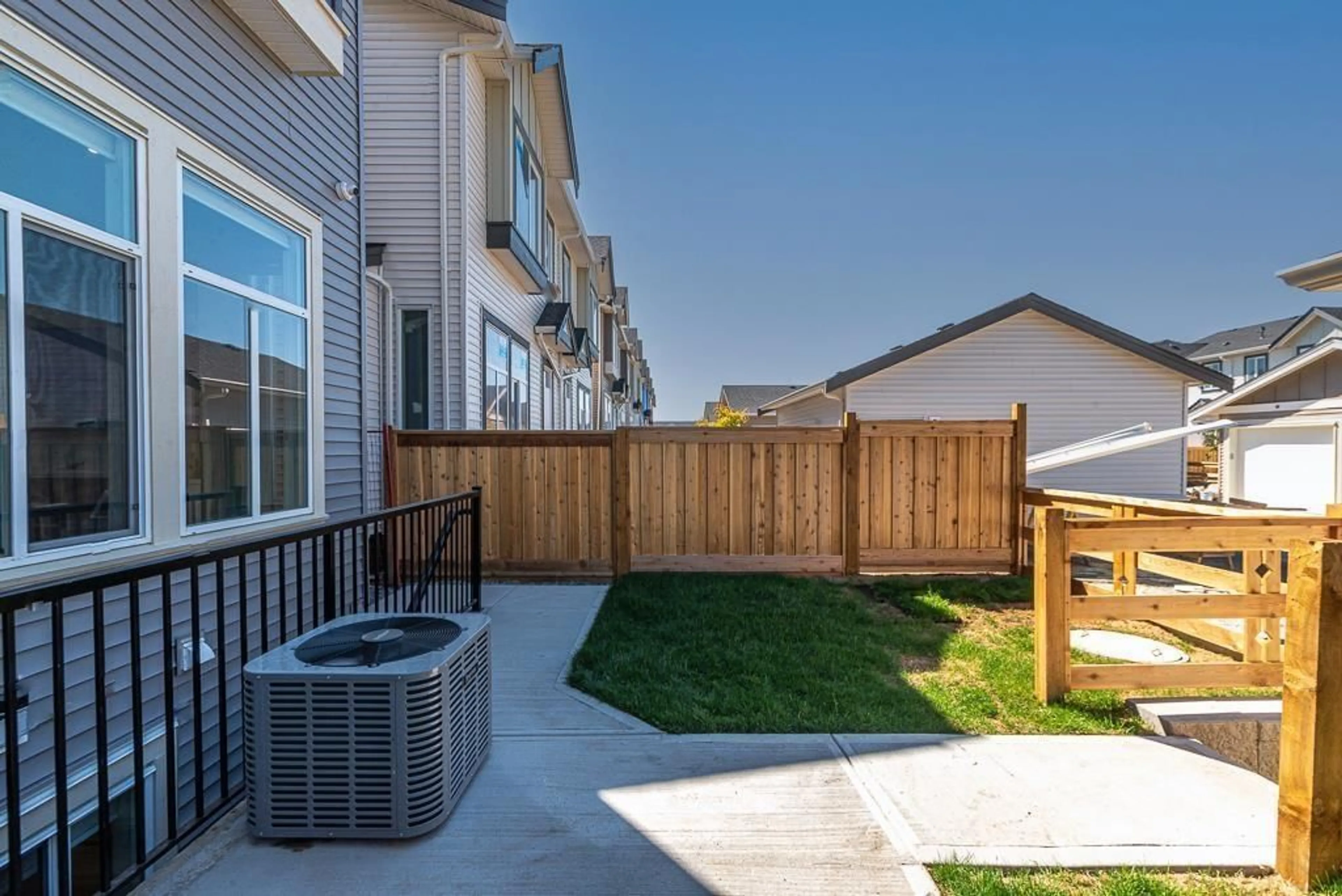 Patio, unknown for 19647 74 AVENUE, Langley British Columbia V2Y3R5