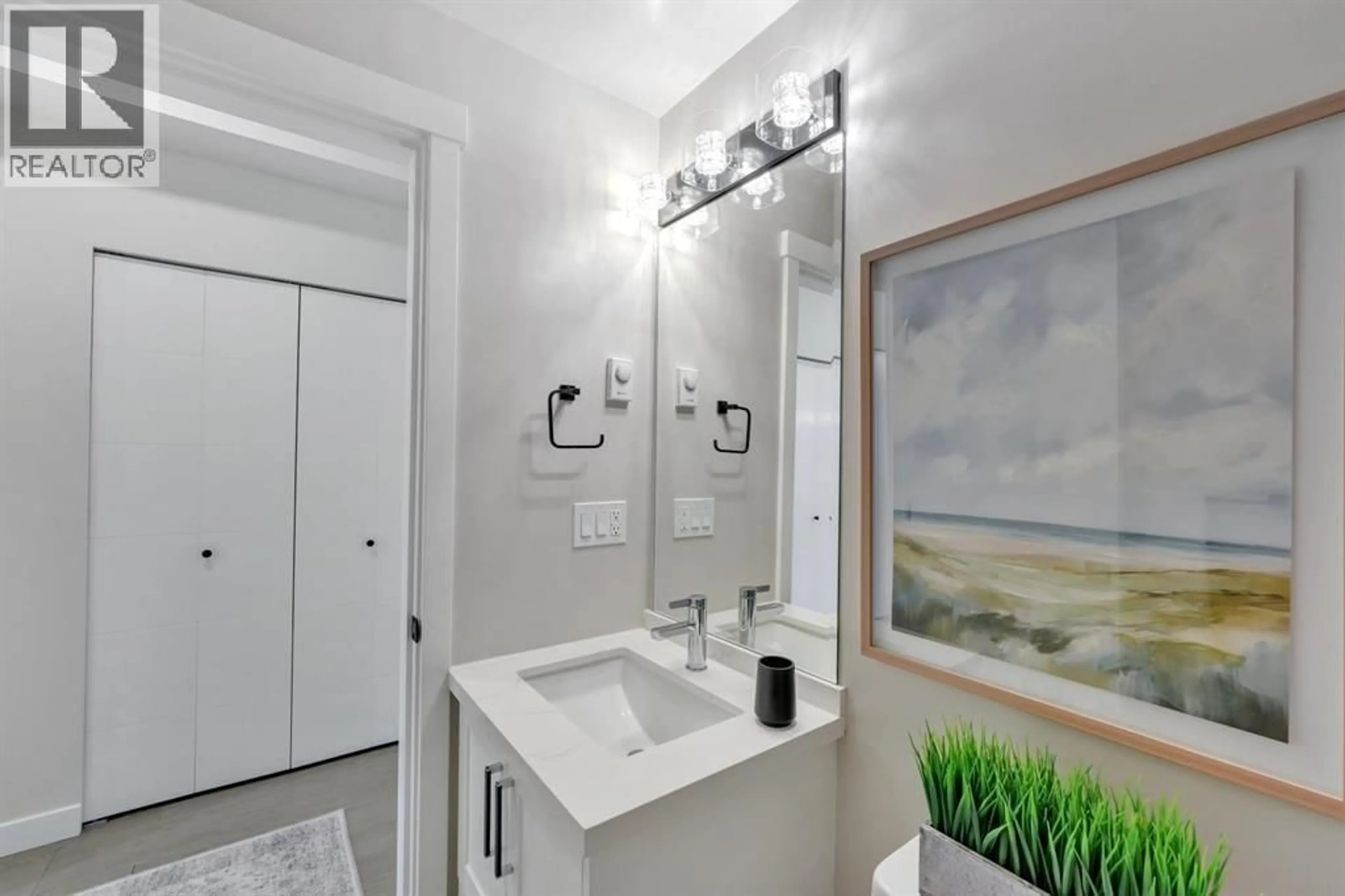 Standard bathroom, ceramic/tile floor for 328 - 12109 223 STREET, Maple Ridge British Columbia V2X5Y6