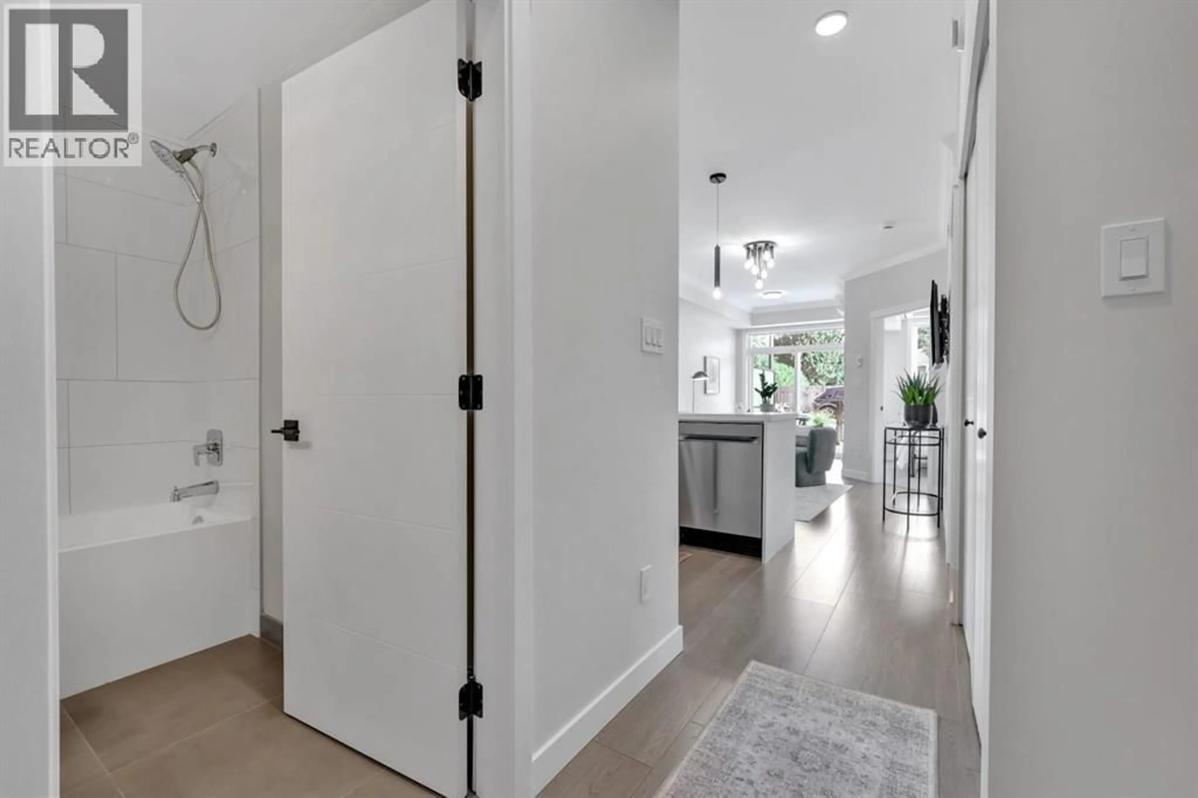 Indoor entryway for 329 - 12109 223 STREET, Maple Ridge British Columbia V2X5Y6