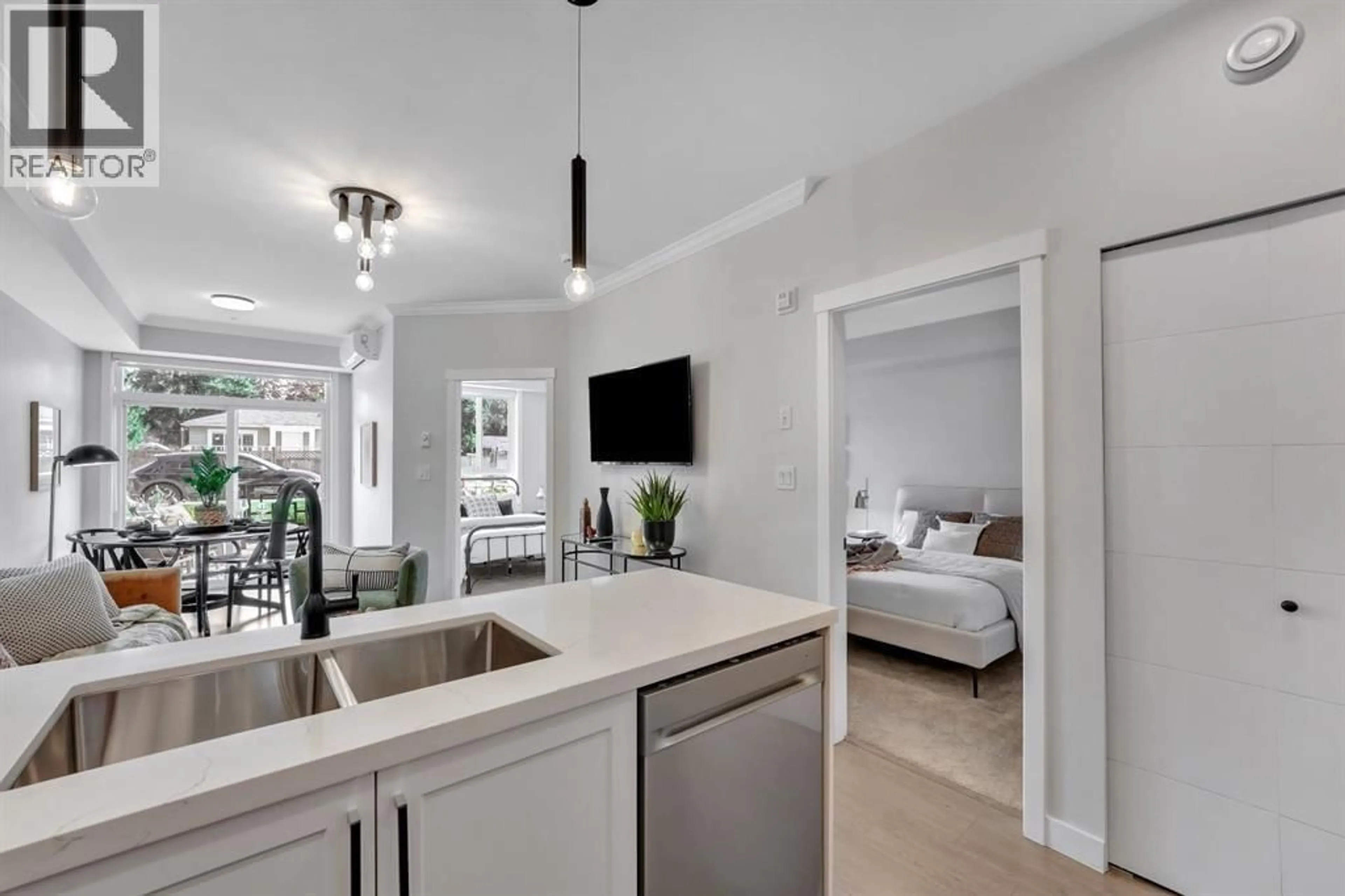 Open concept kitchen, ceramic/tile floor for 329 - 12109 223 STREET, Maple Ridge British Columbia V2X5Y6