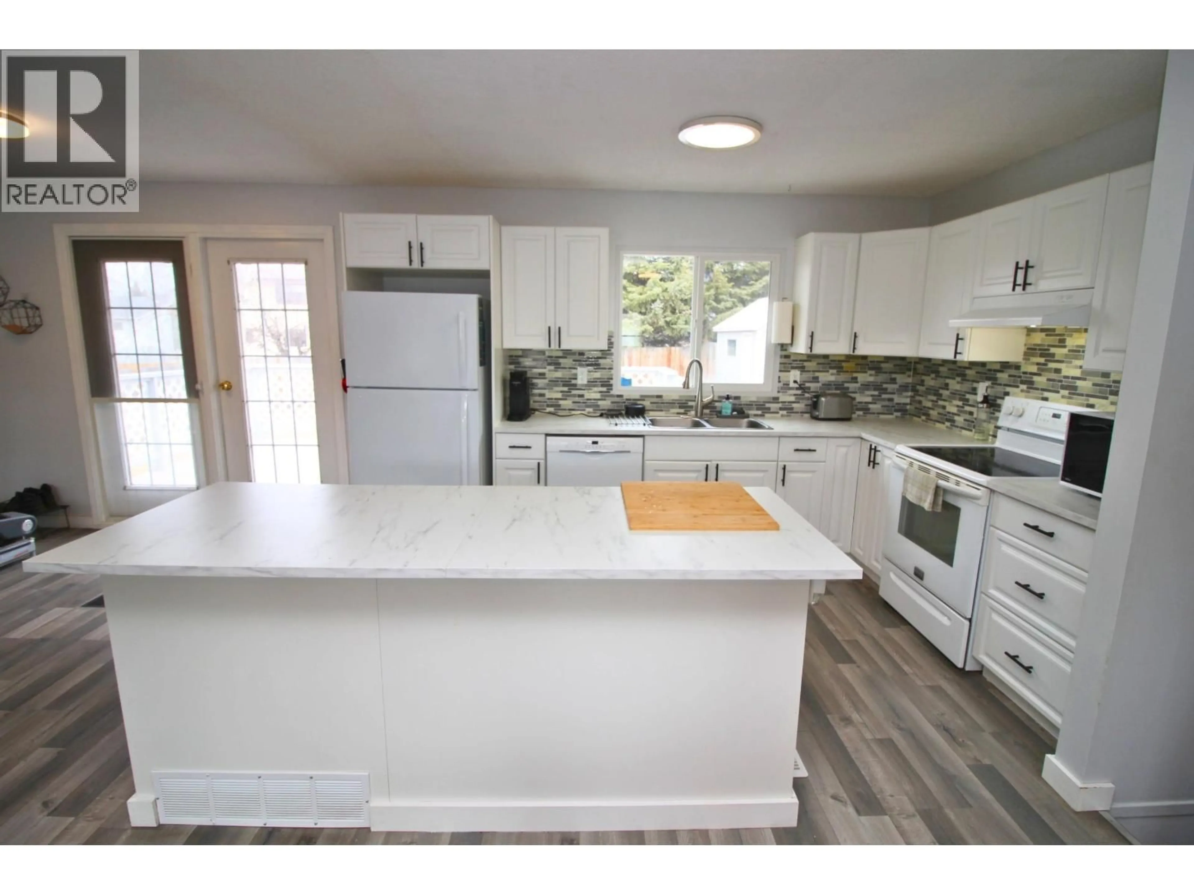 Open concept kitchen, ceramic/tile floor for 3365 JEWEL ROAD, Houston British Columbia V0J1Z0
