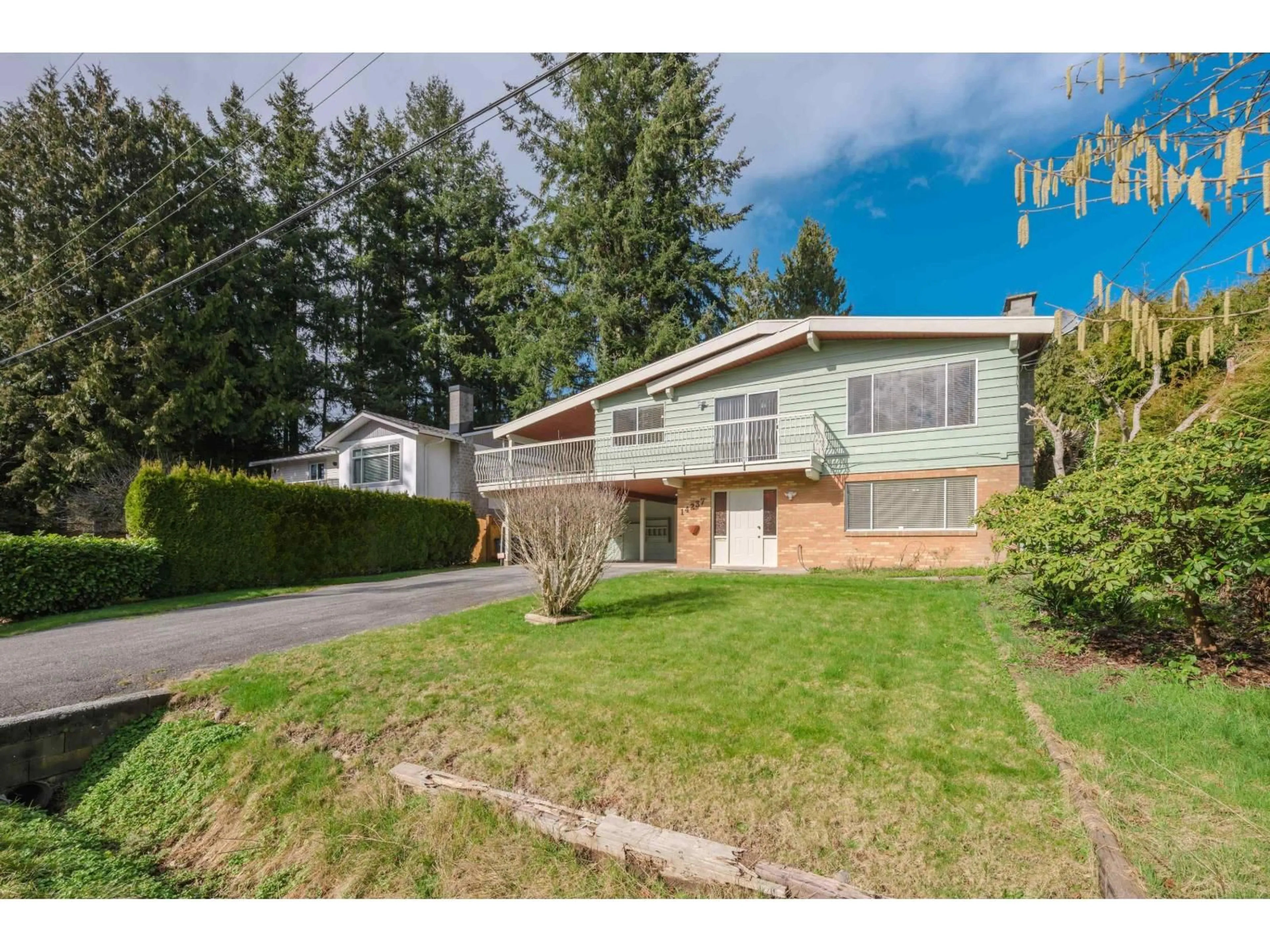 Home with vinyl exterior material, street for 14237 69 AVENUE, Surrey British Columbia V3W2H8