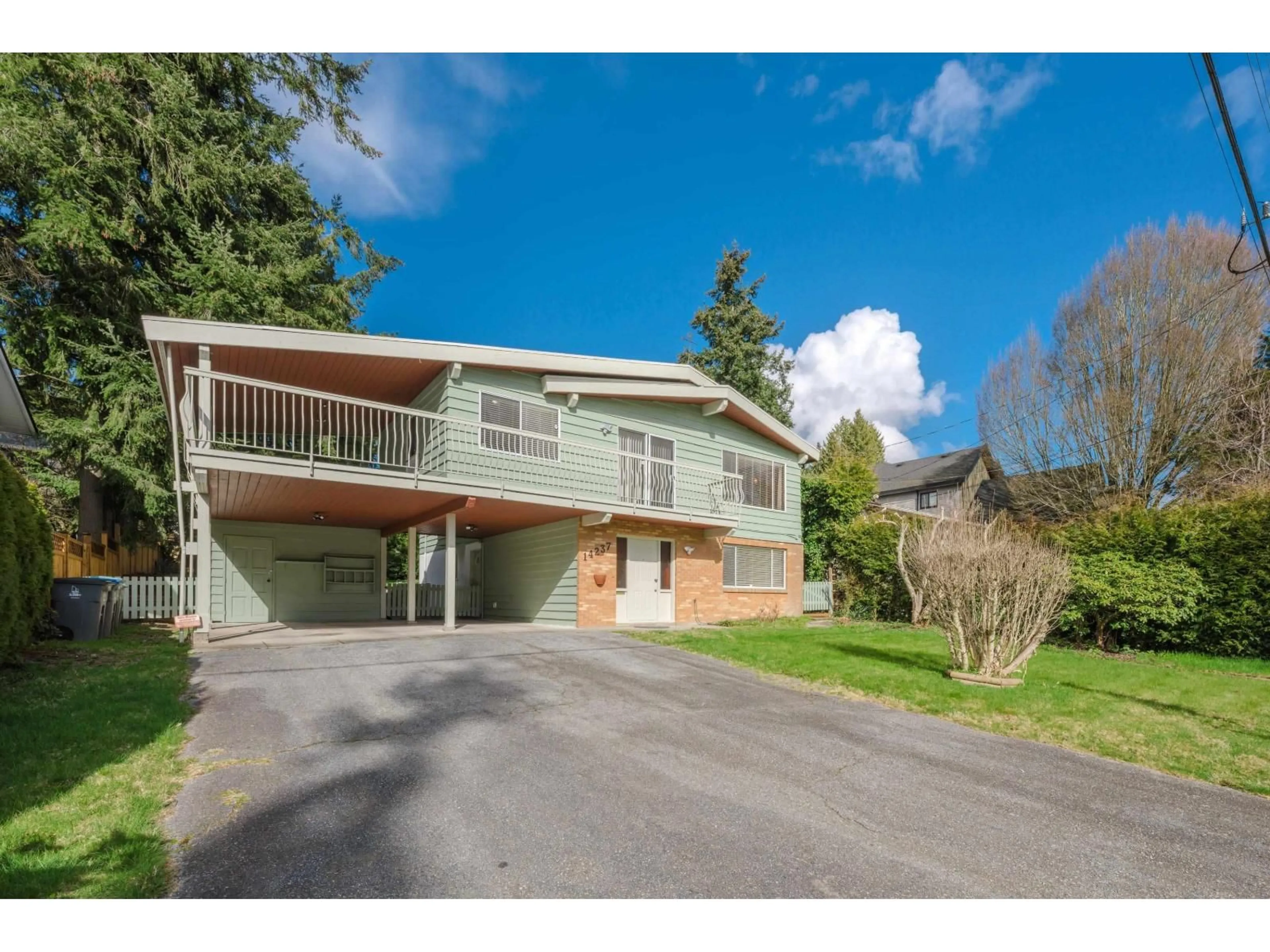 A pic from outside/outdoor area/front of a property/back of a property/a pic from drone, street for 14237 69 AVENUE, Surrey British Columbia V3W2H8