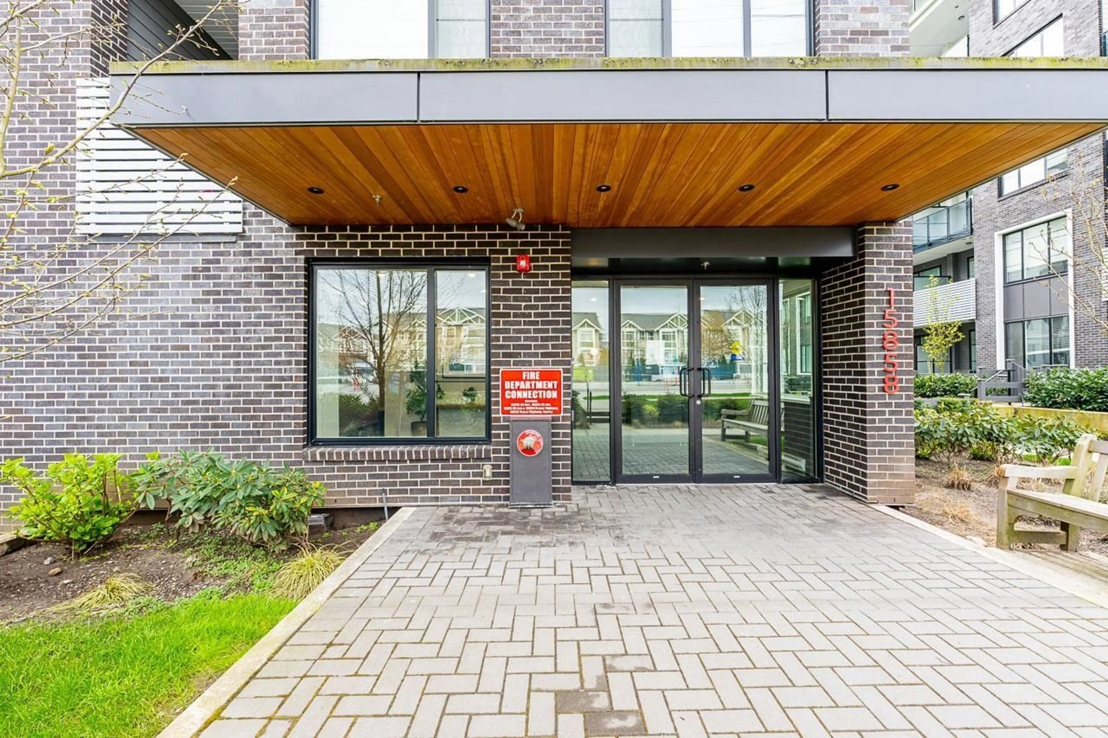 Unknown for 307 - 15858 FRASER HIGHWAY, Surrey British Columbia V4N6X4