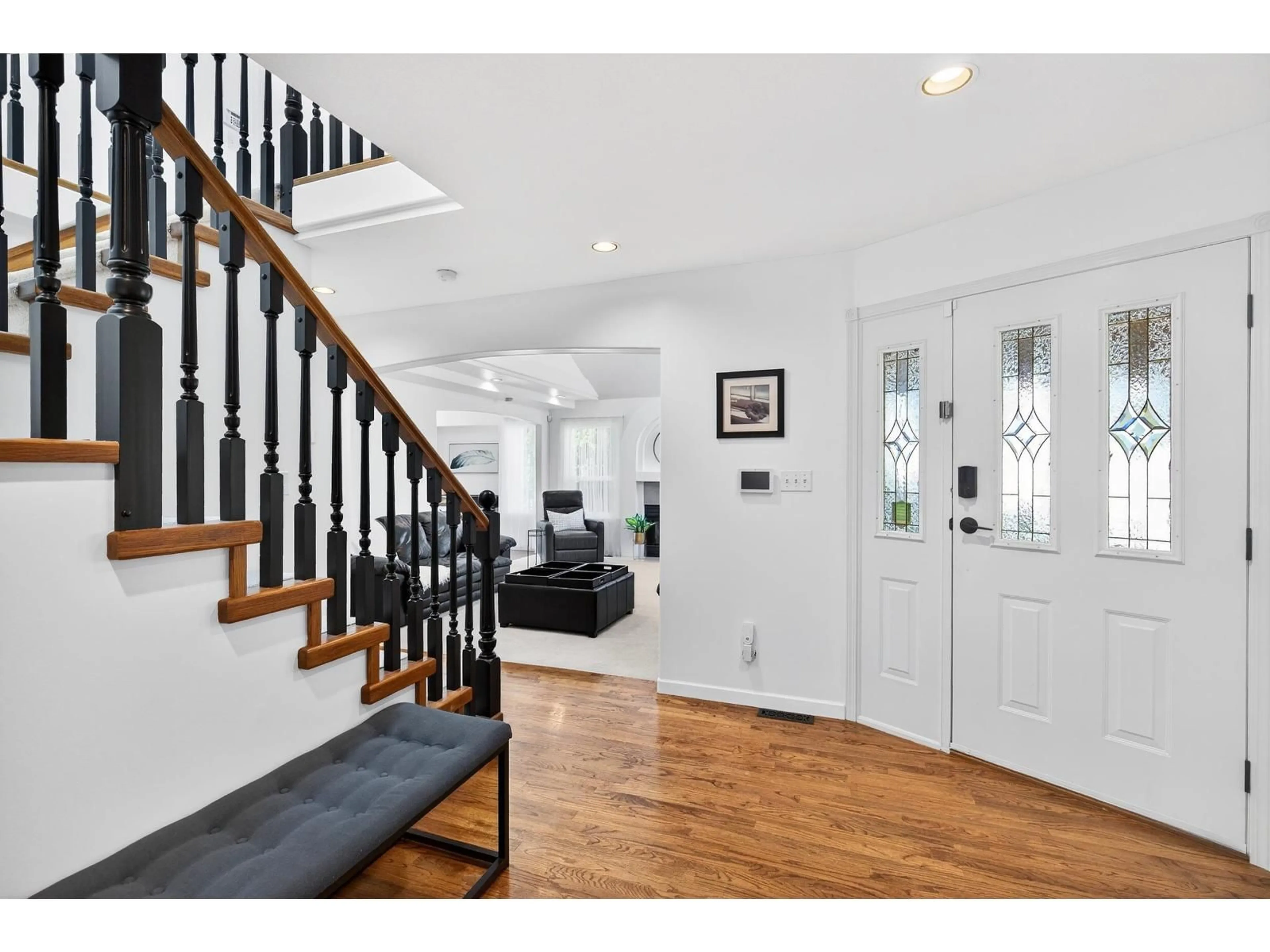 Indoor entryway for 8573 142 STREET, Surrey British Columbia V3W0S3