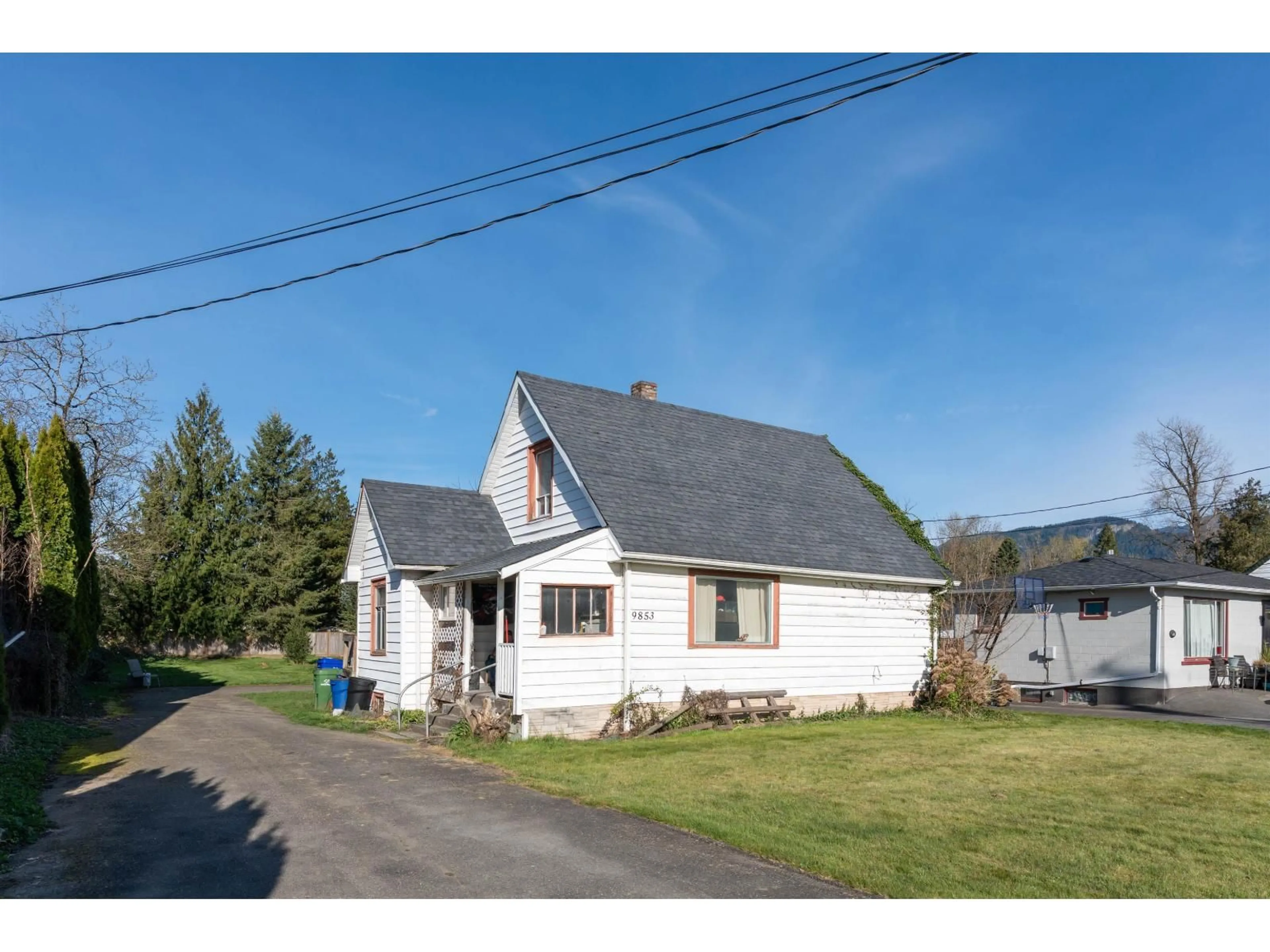 Unknown for 9853 YOUNG ROAD, Chilliwack British Columbia V2P4T8