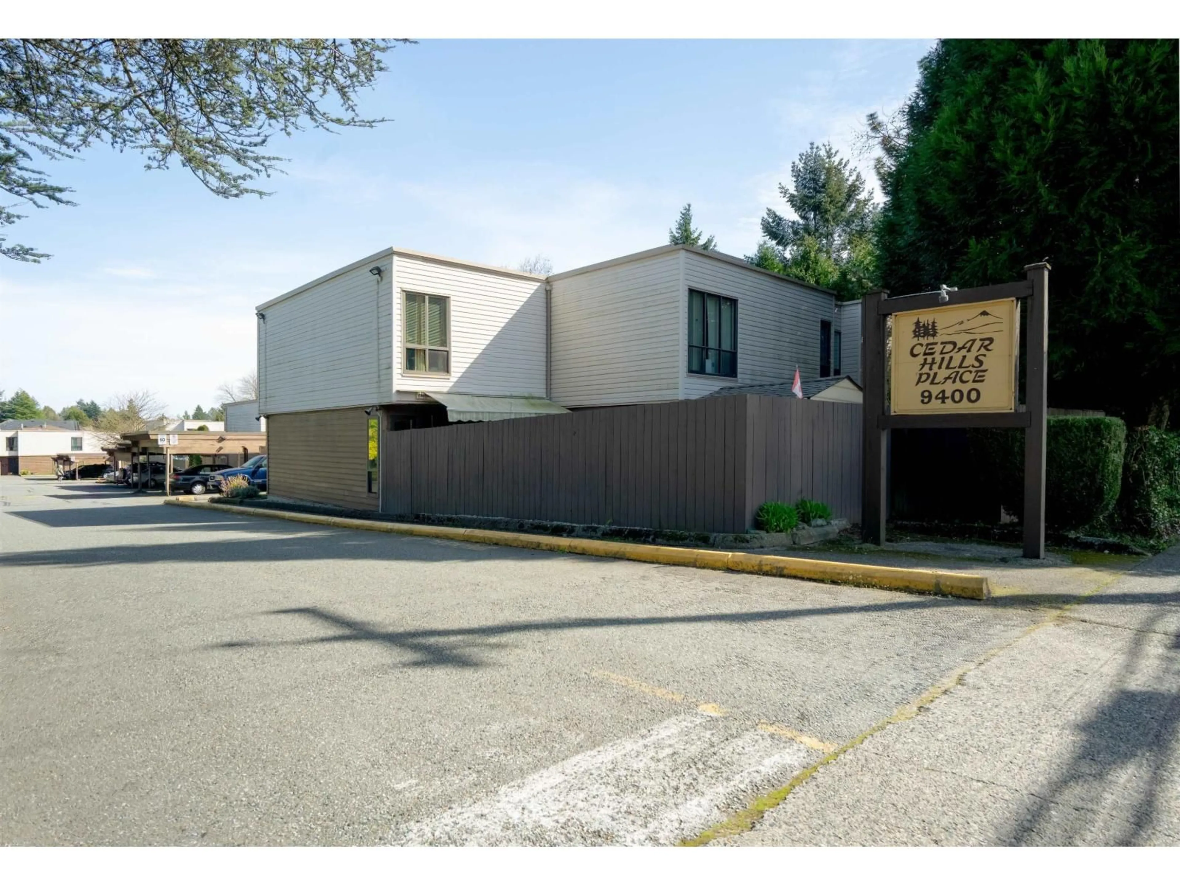 Unknown for 4 - 9400 128 STREET, Surrey British Columbia V3V5N4