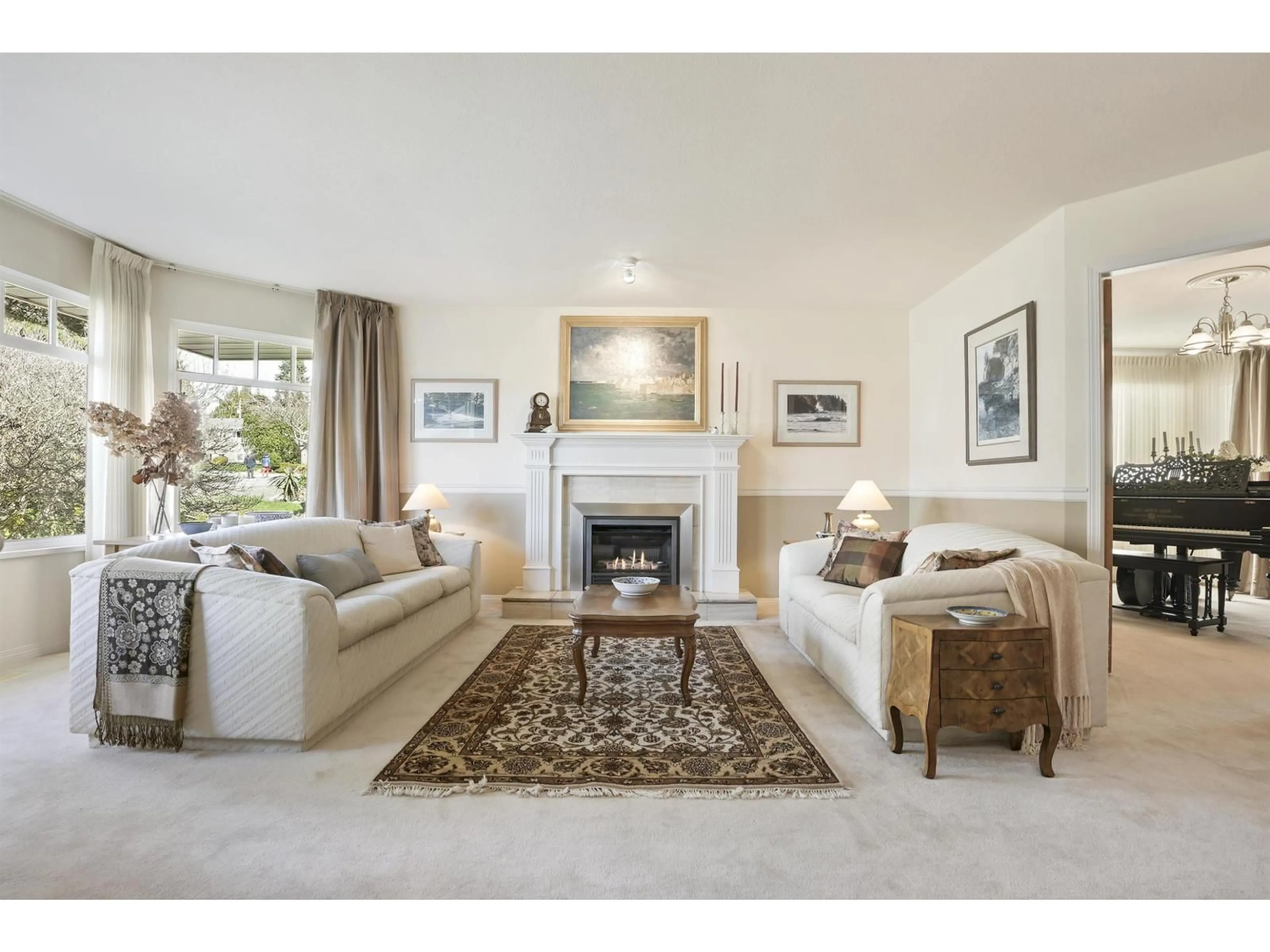 Living room with furniture, carpet floor for 12708 17A AVENUE, Surrey British Columbia V4A9C6