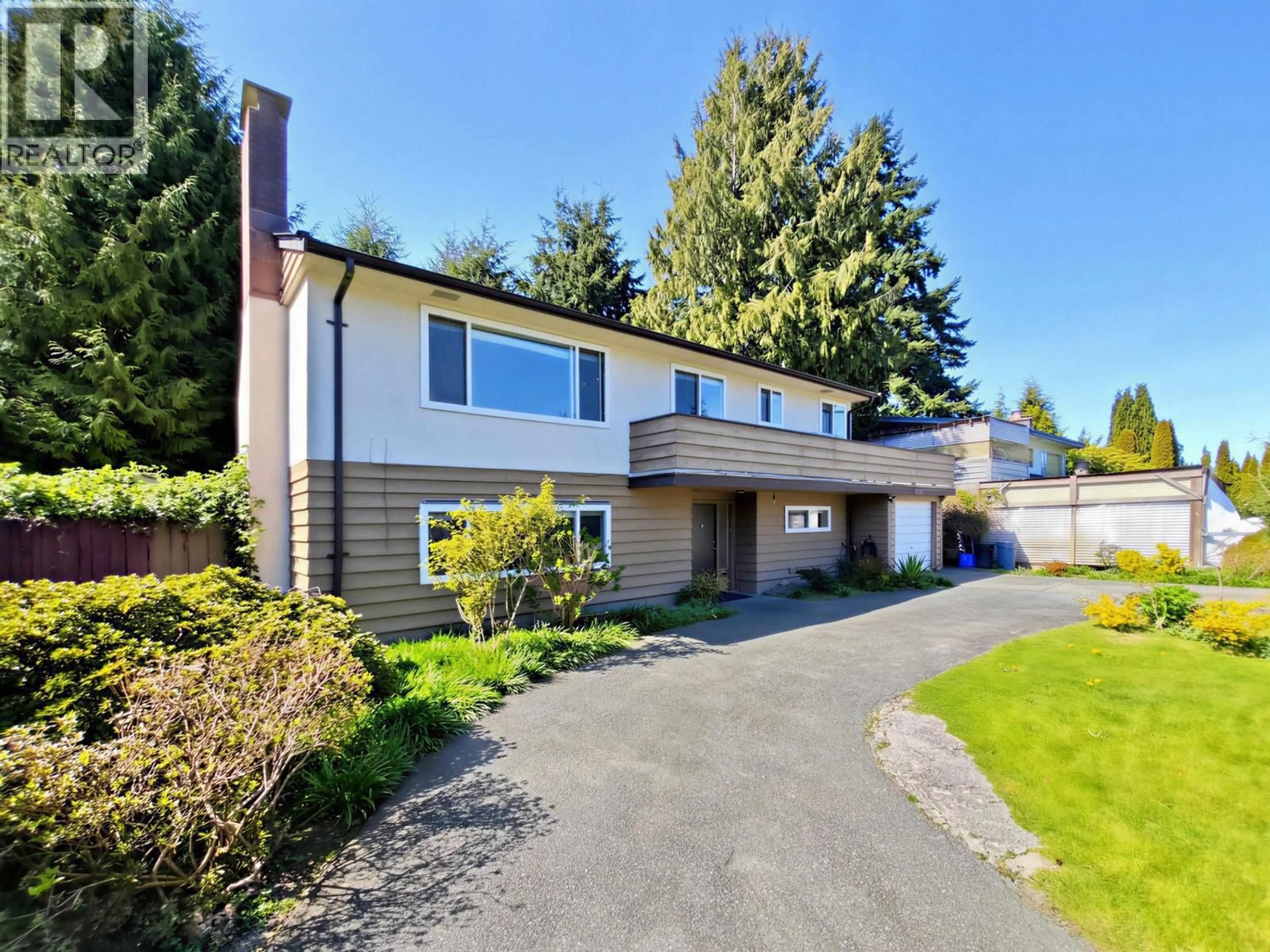 Home with vinyl exterior material, street for 10111 AINSWORTH CRESCENT, Richmond British Columbia V7A3V3