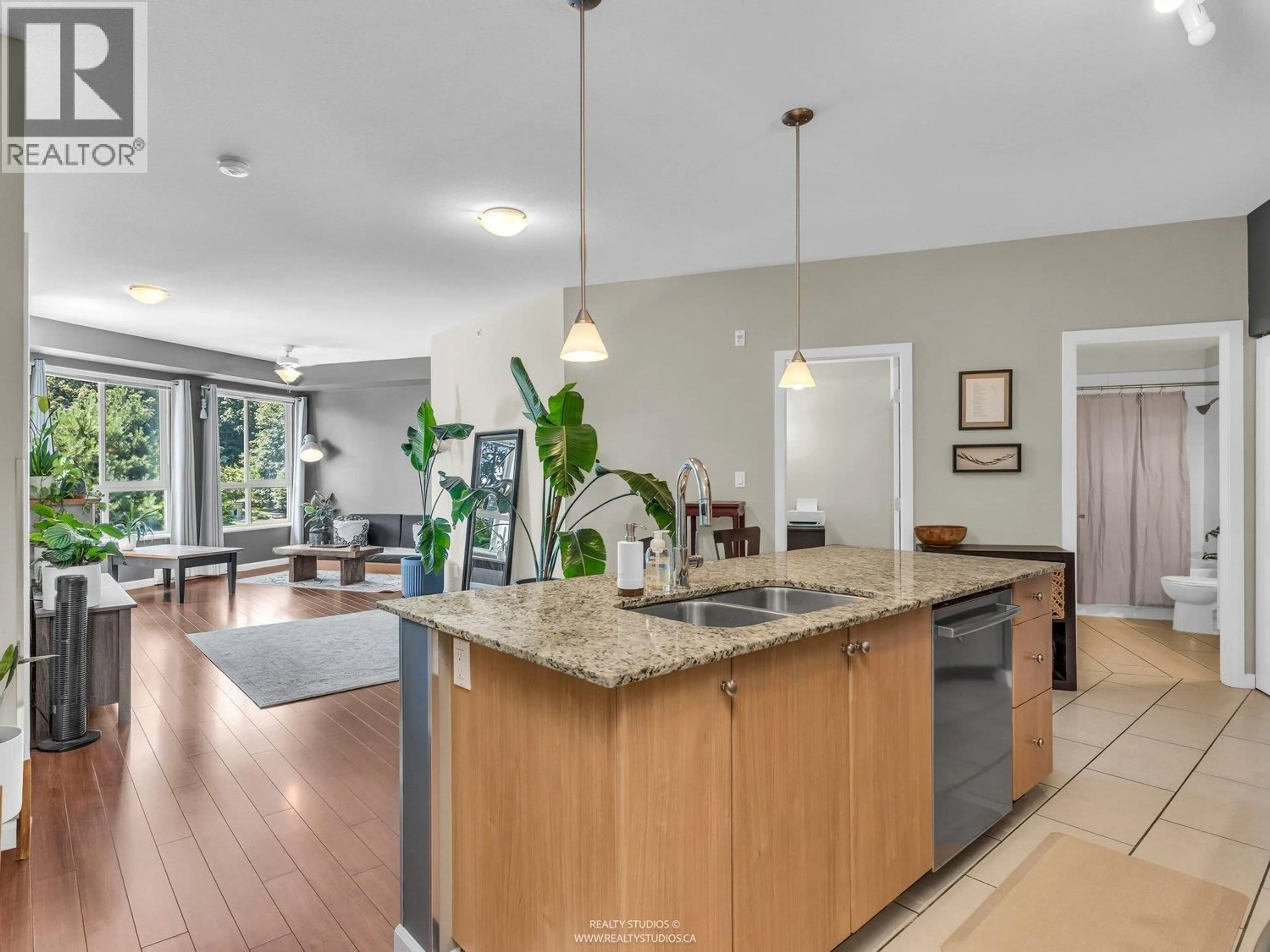 Open concept kitchen, unknown for 402 - 285 ROSS DRIVE, New Westminster British Columbia V3L0B9