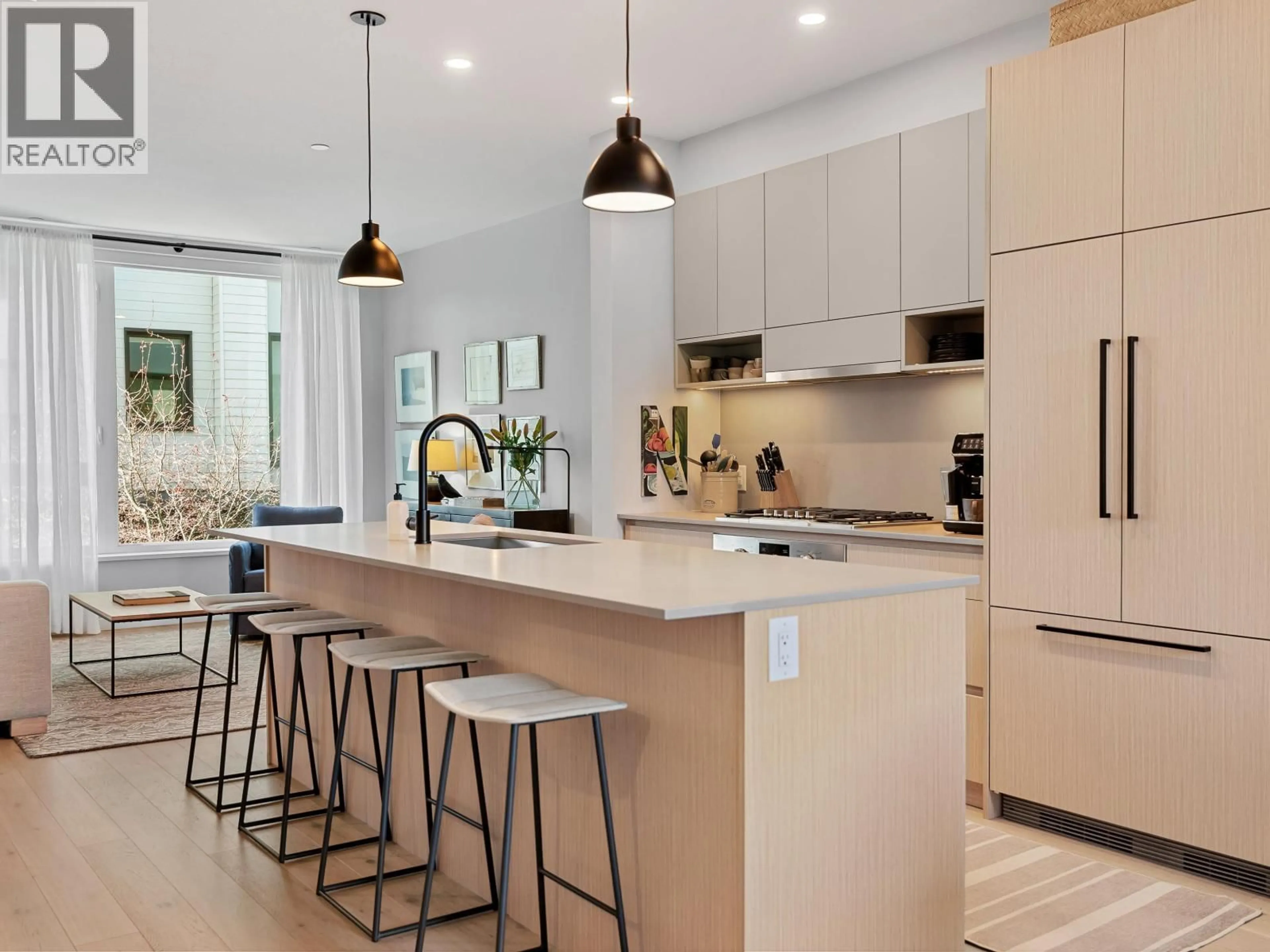 Contemporary kitchen, unknown for 31 - 528 2ND STREET, North Vancouver British Columbia V7L0G8