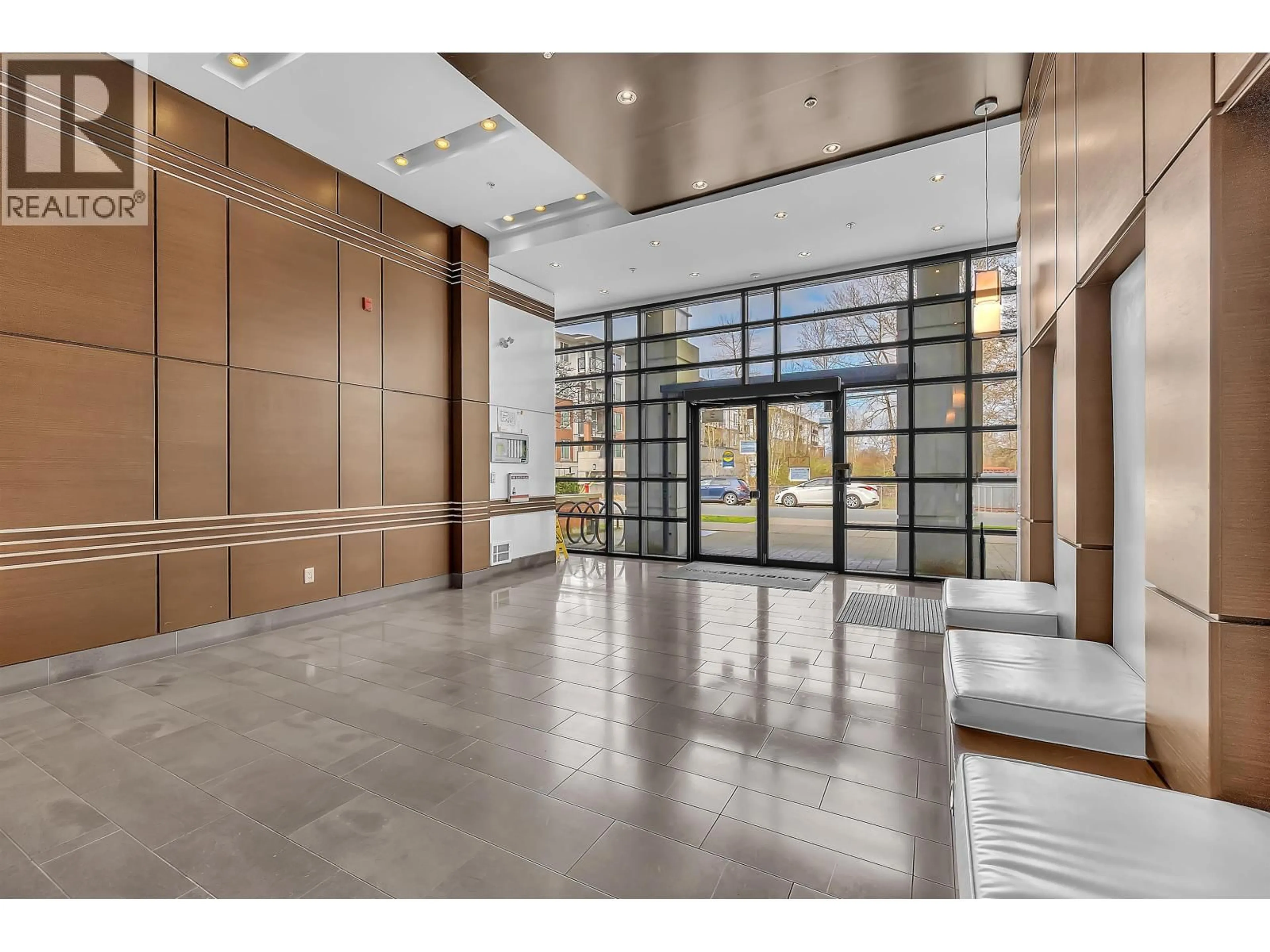 Indoor foyer for 108 - 9500 ODLIN ROAD, Richmond British Columbia V6X0H5