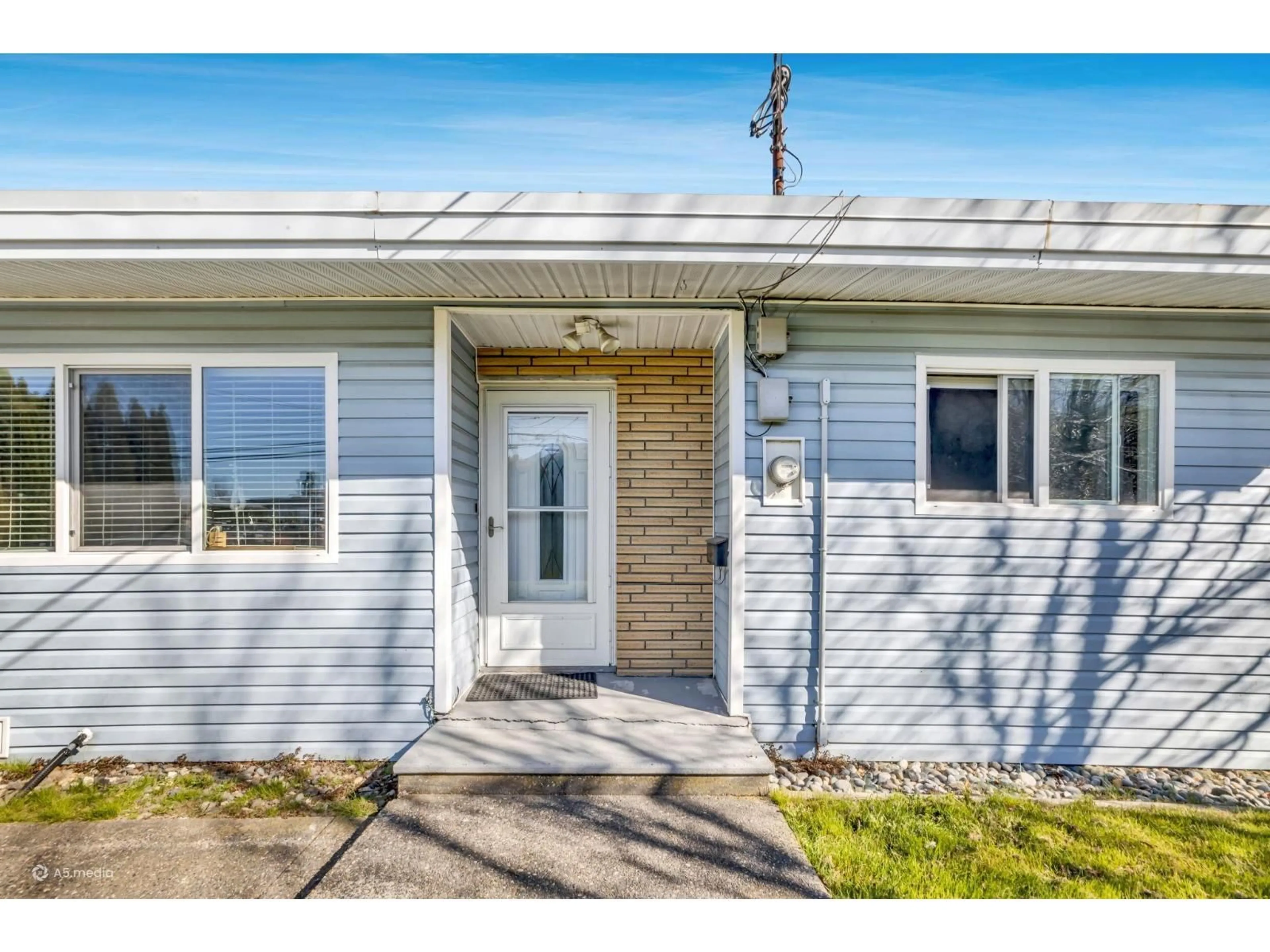 Home with vinyl exterior material, street for 41965 YARROW CENTRAL ROAD, Yarrow British Columbia V2R5E7