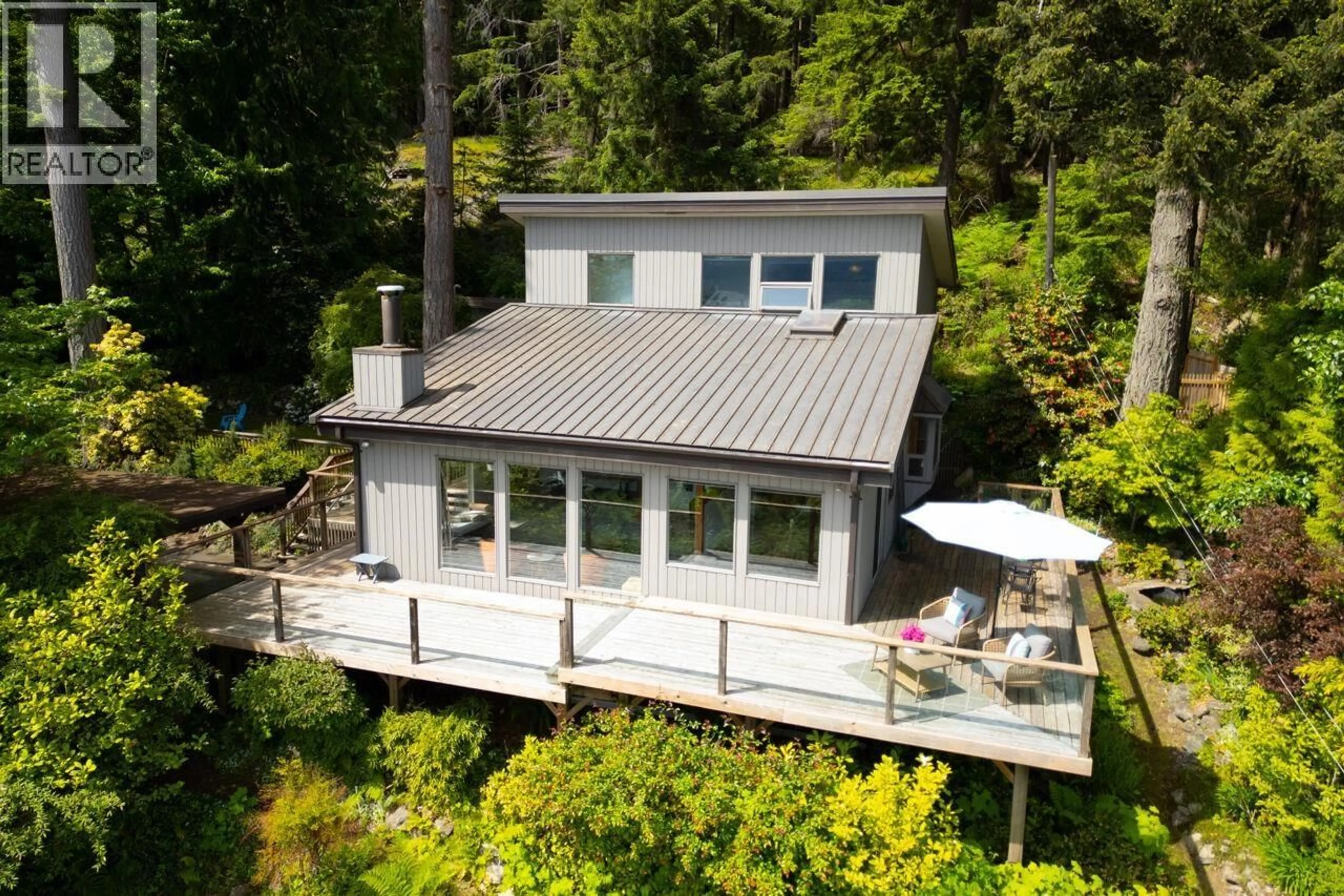 Home with vinyl exterior material, unknown for 896 TAYLOR ROAD, Bowen Island British Columbia V0N1G1