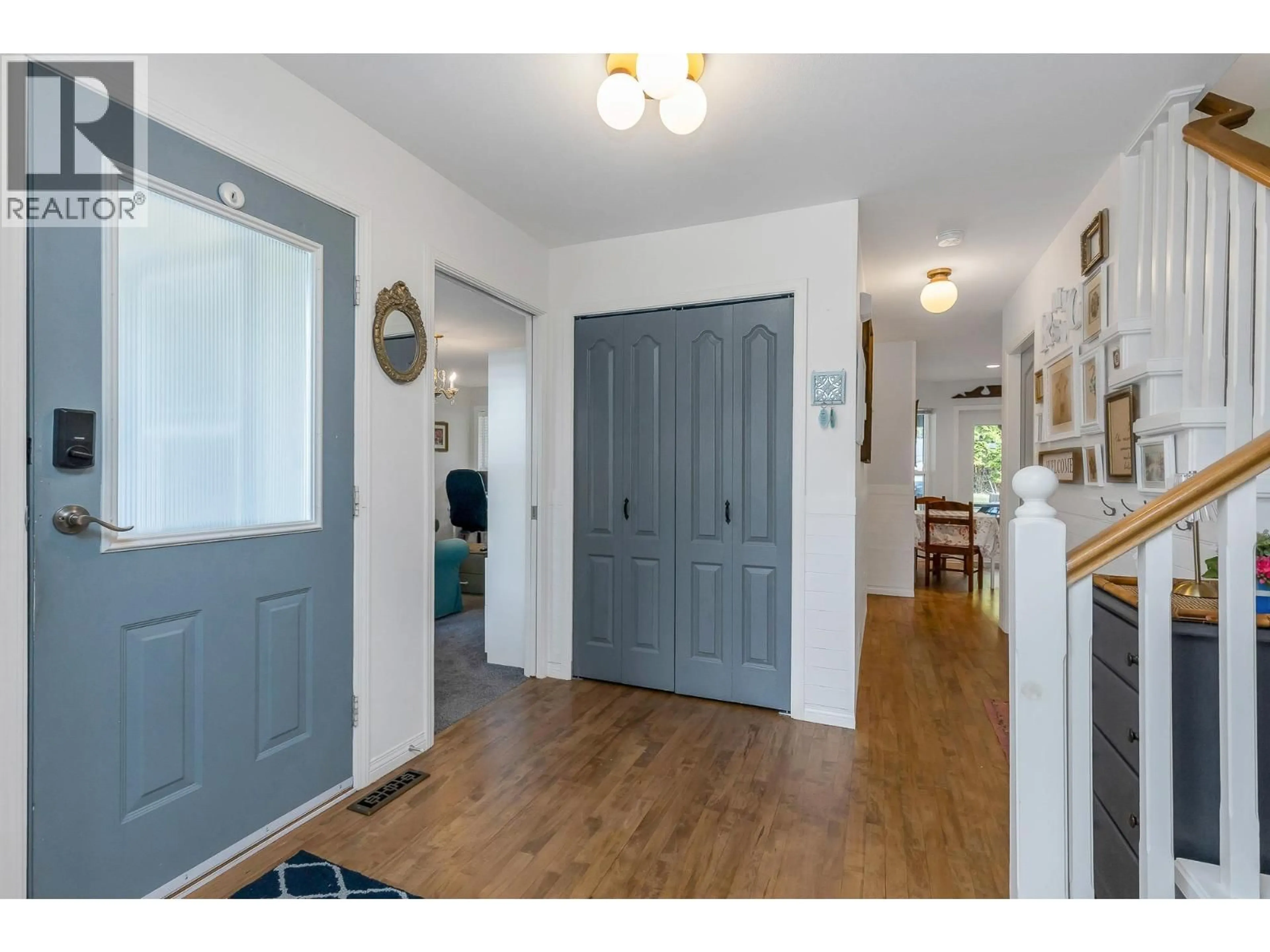 Indoor entryway for 26497 126 AVENUE, Maple Ridge British Columbia V2W1C9