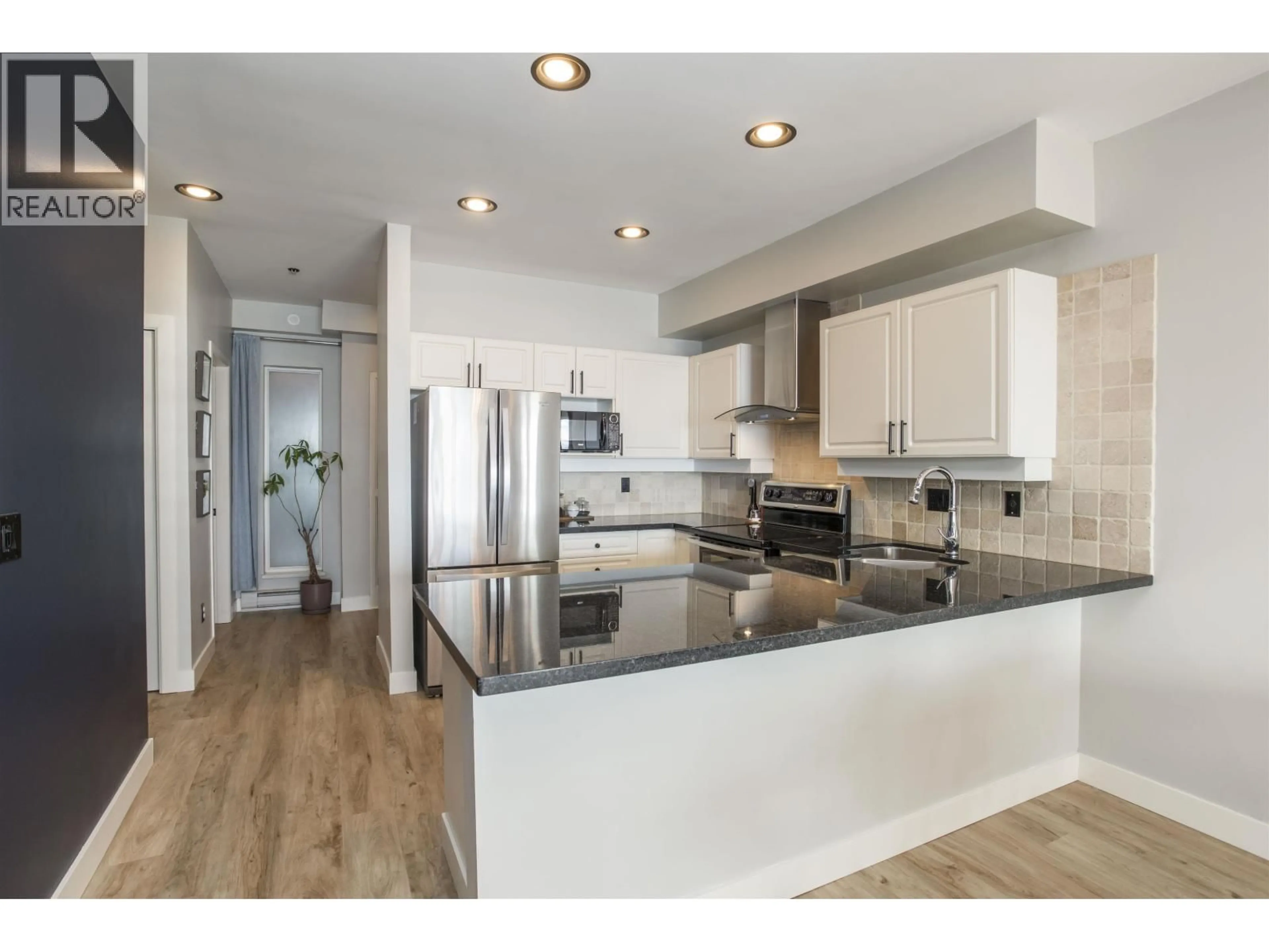 Open concept kitchen, unknown for 308 - 1120 TSATSU SHORES DRIVE, Tsawwassen British Columbia V4M4G3
