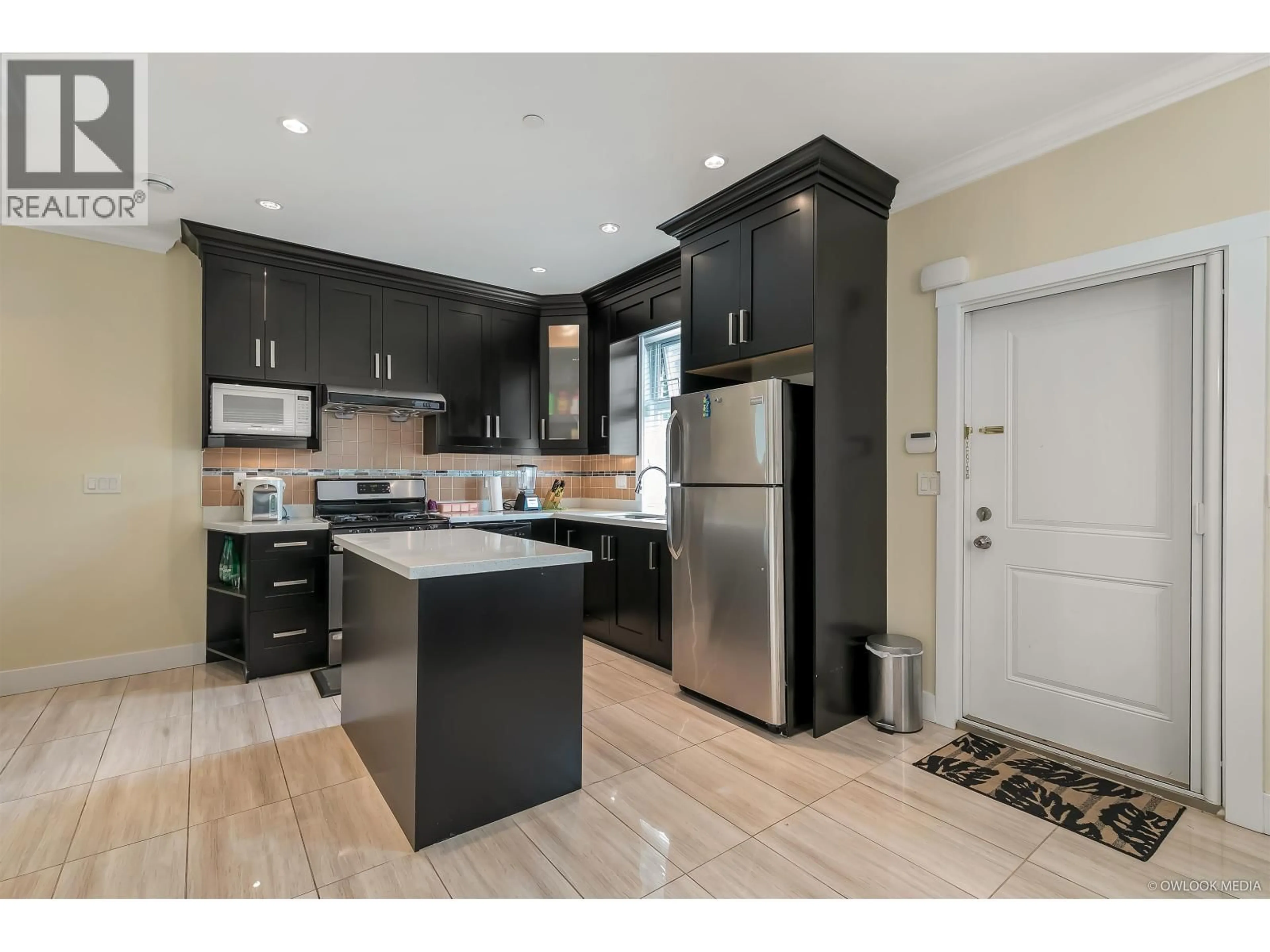 Open concept kitchen, unknown for 1178 12TH AVENUE, Vancouver British Columbia V5T2J9