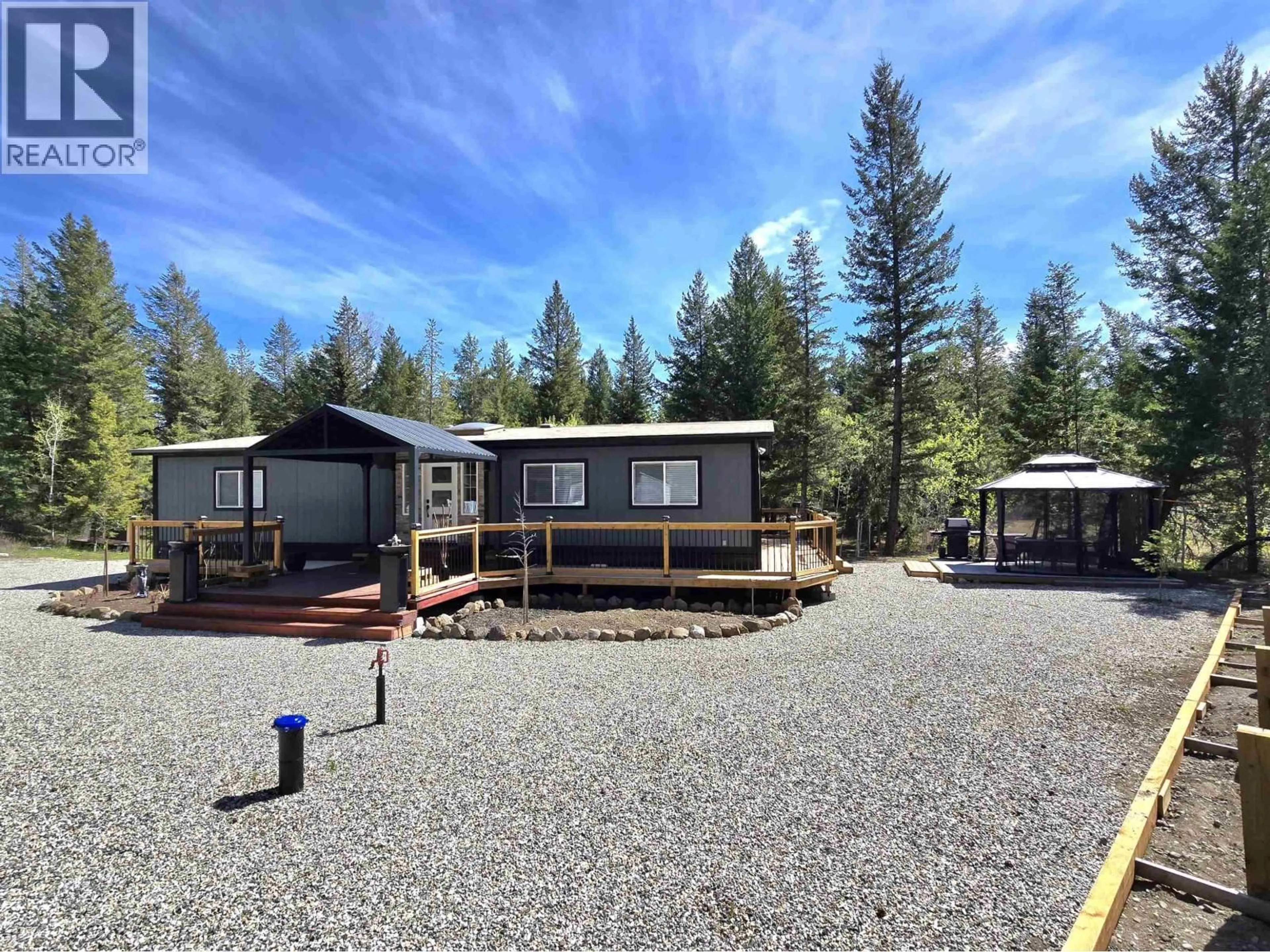 A pic from outside/outdoor area/front of a property/back of a property/a pic from drone, unknown for 3620 PARK PLACE, Lac La Hache British Columbia V0K1T1