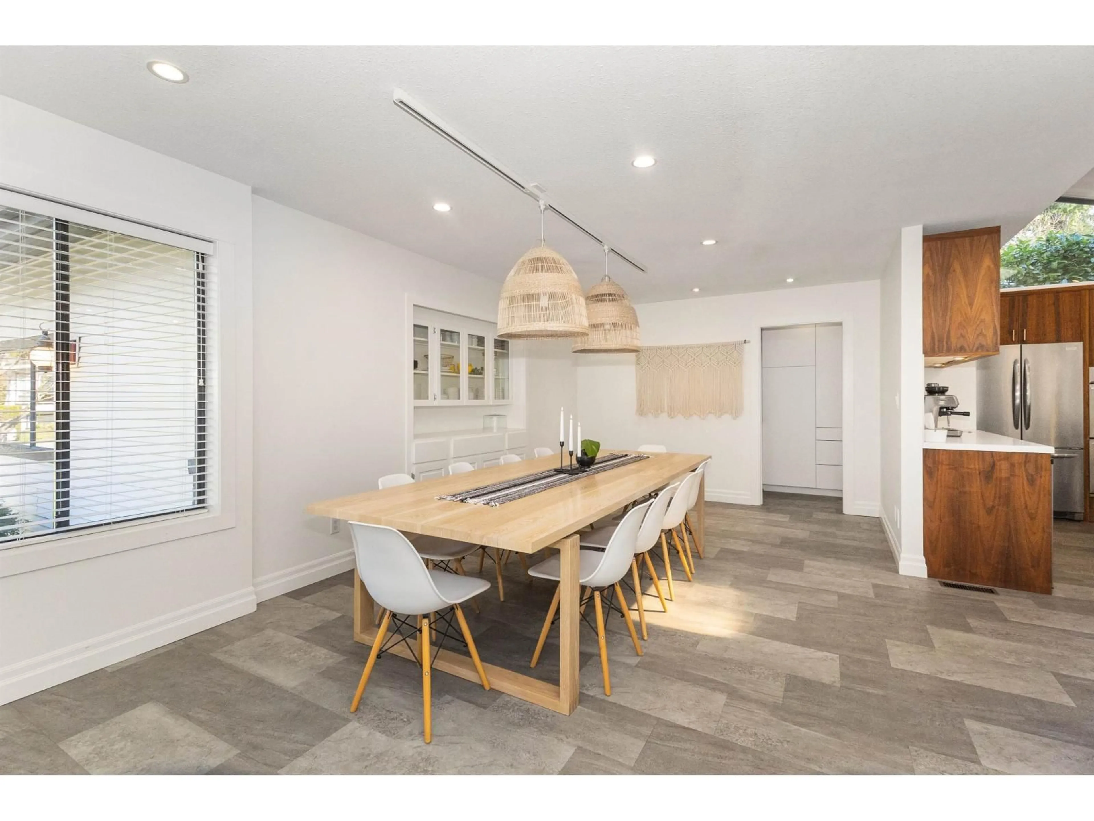 Dining room, unknown for 34258 REDWOOD AVENUE, Abbotsford British Columbia V2S2T7