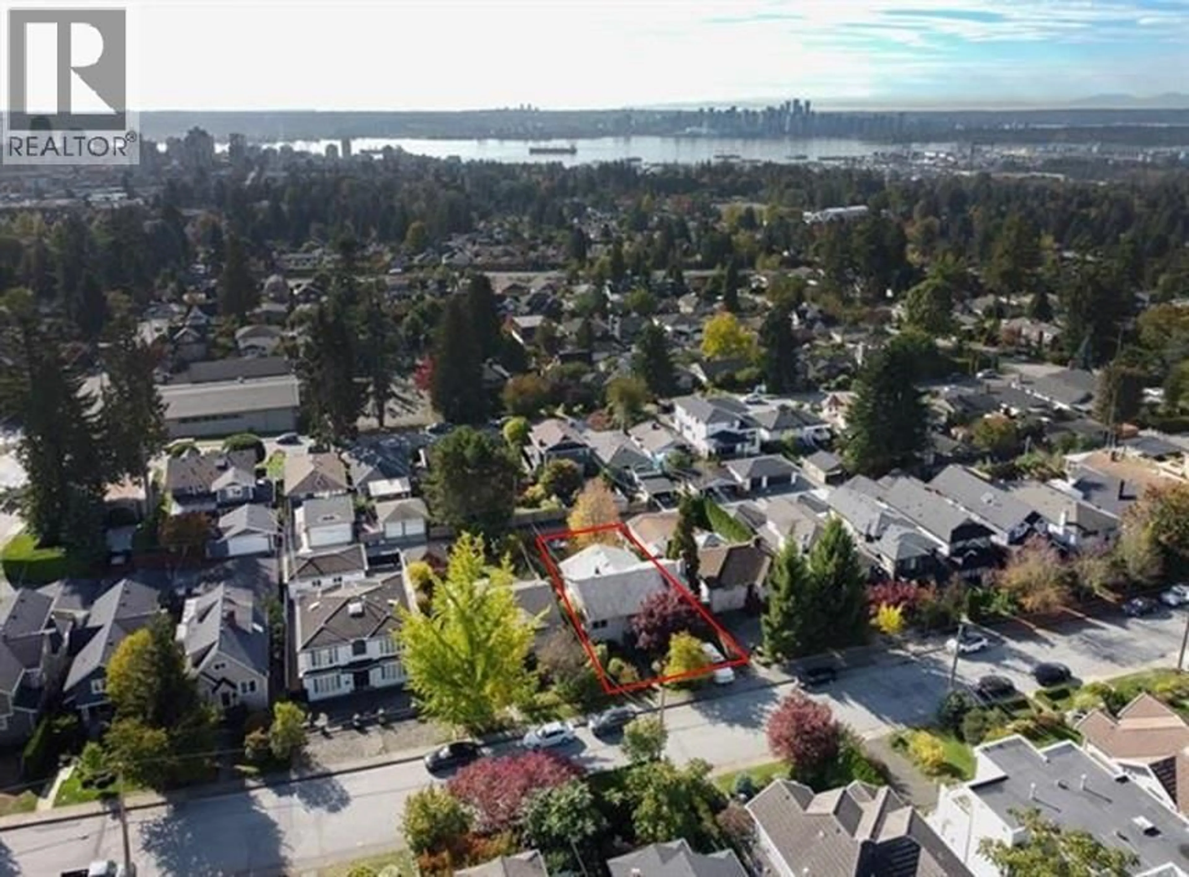 A pic from outside/outdoor area/front of a property/back of a property/a pic from drone, unknown for 221 28TH STREET, North Vancouver British Columbia V7N2H9