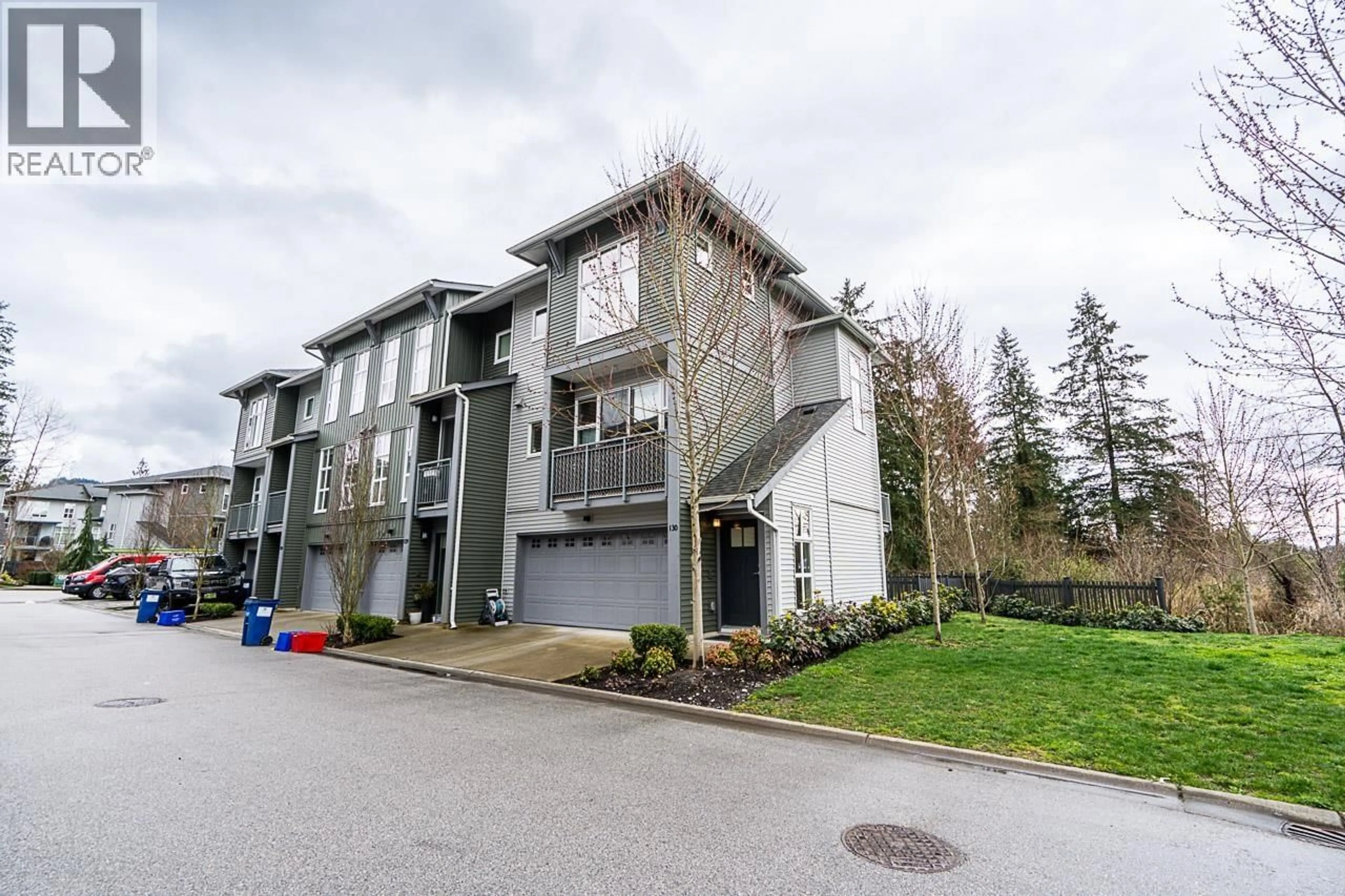 A pic from outside/outdoor area/front of a property/back of a property/a pic from drone, street for 130 - 24076 112 AVENUE, Maple Ridge British Columbia V2W0K2