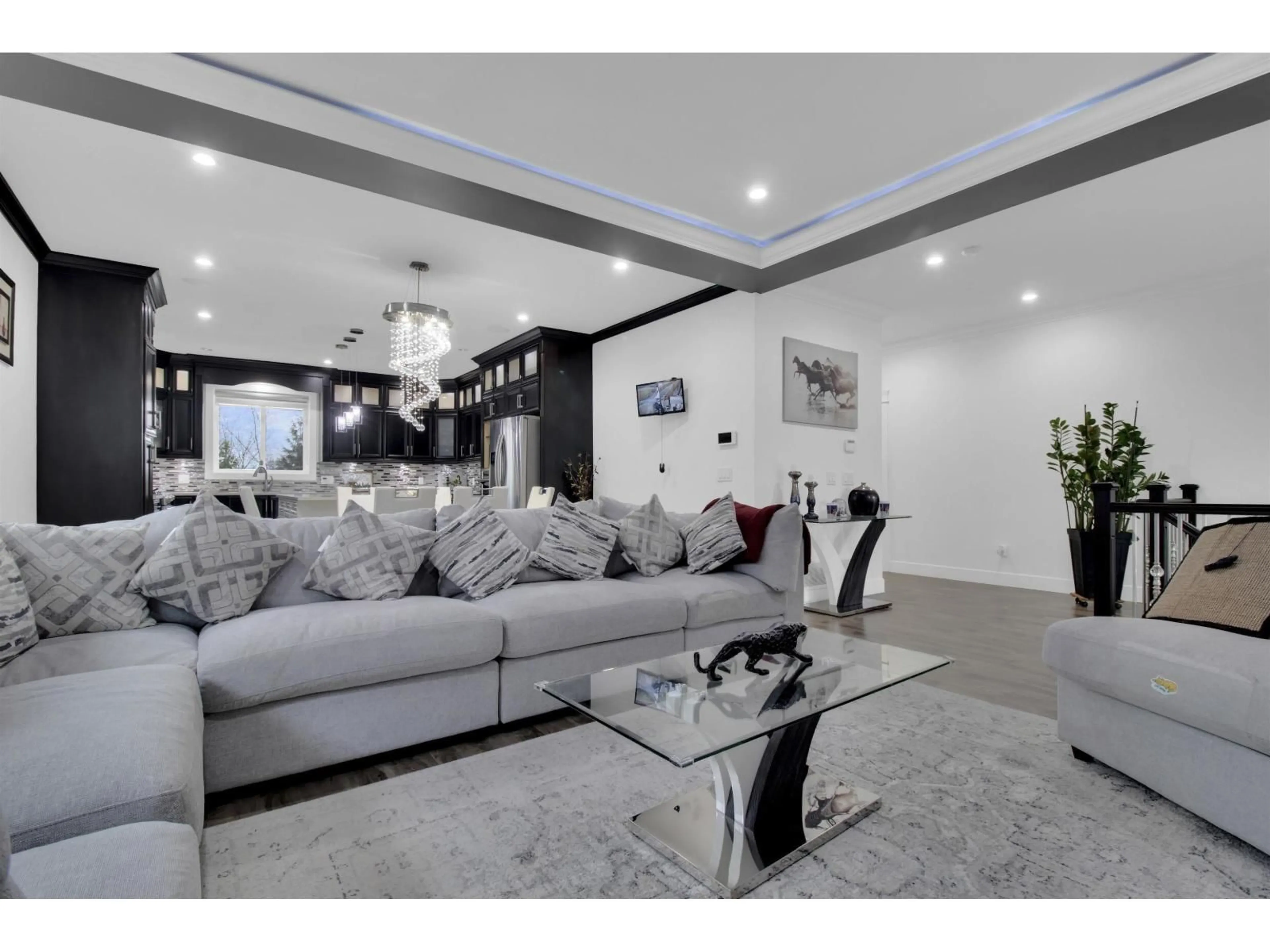 Living room with furniture, unknown for 3492 HAZELWOOD PLACE, Abbotsford British Columbia V2S0H8