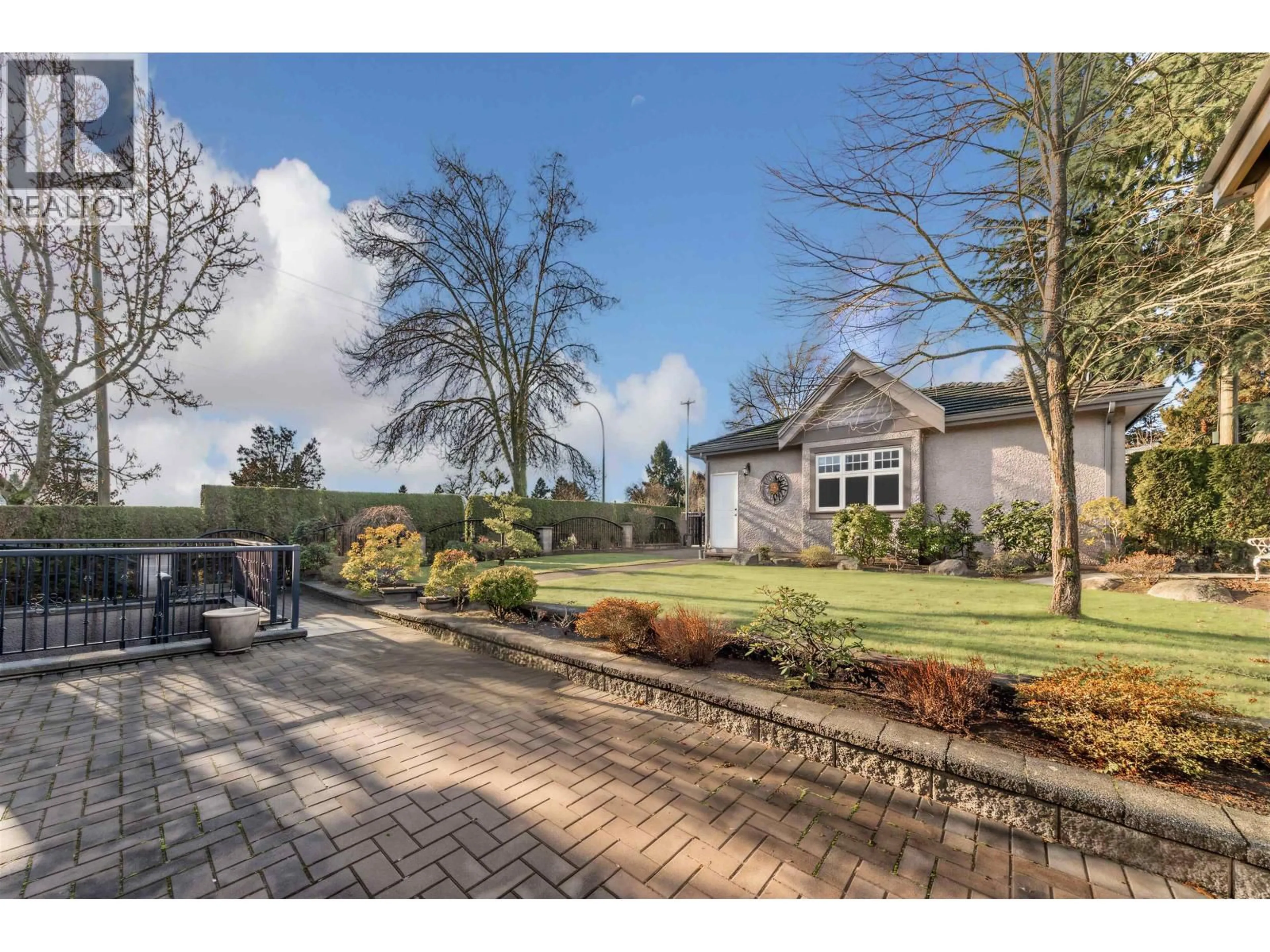 A pic from outside/outdoor area/front of a property/back of a property/a pic from drone, street for 6981 LAUREL STREET, Vancouver British Columbia V6P3T6