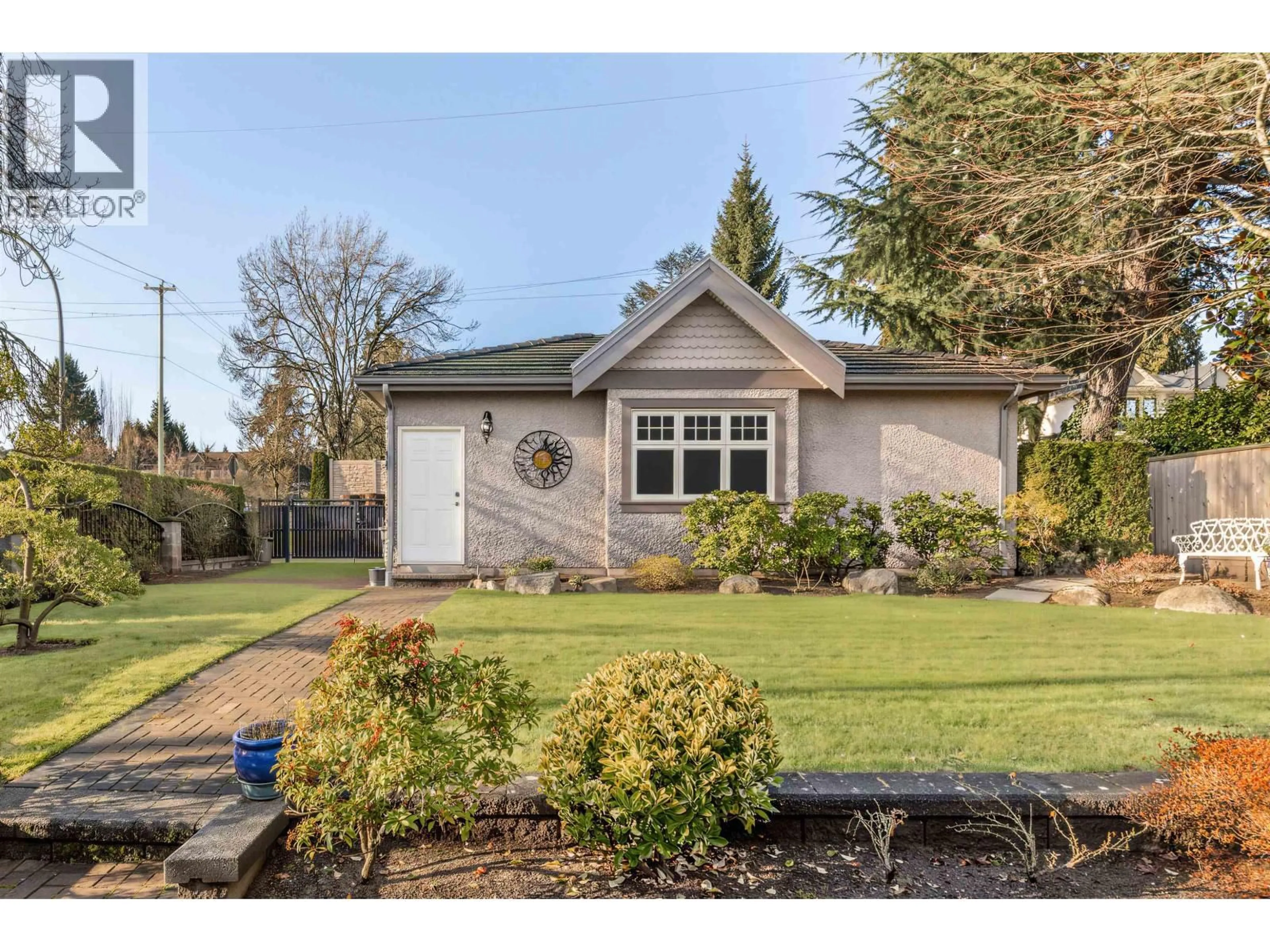 Home with vinyl exterior material, street for 6981 LAUREL STREET, Vancouver British Columbia V6P3T6