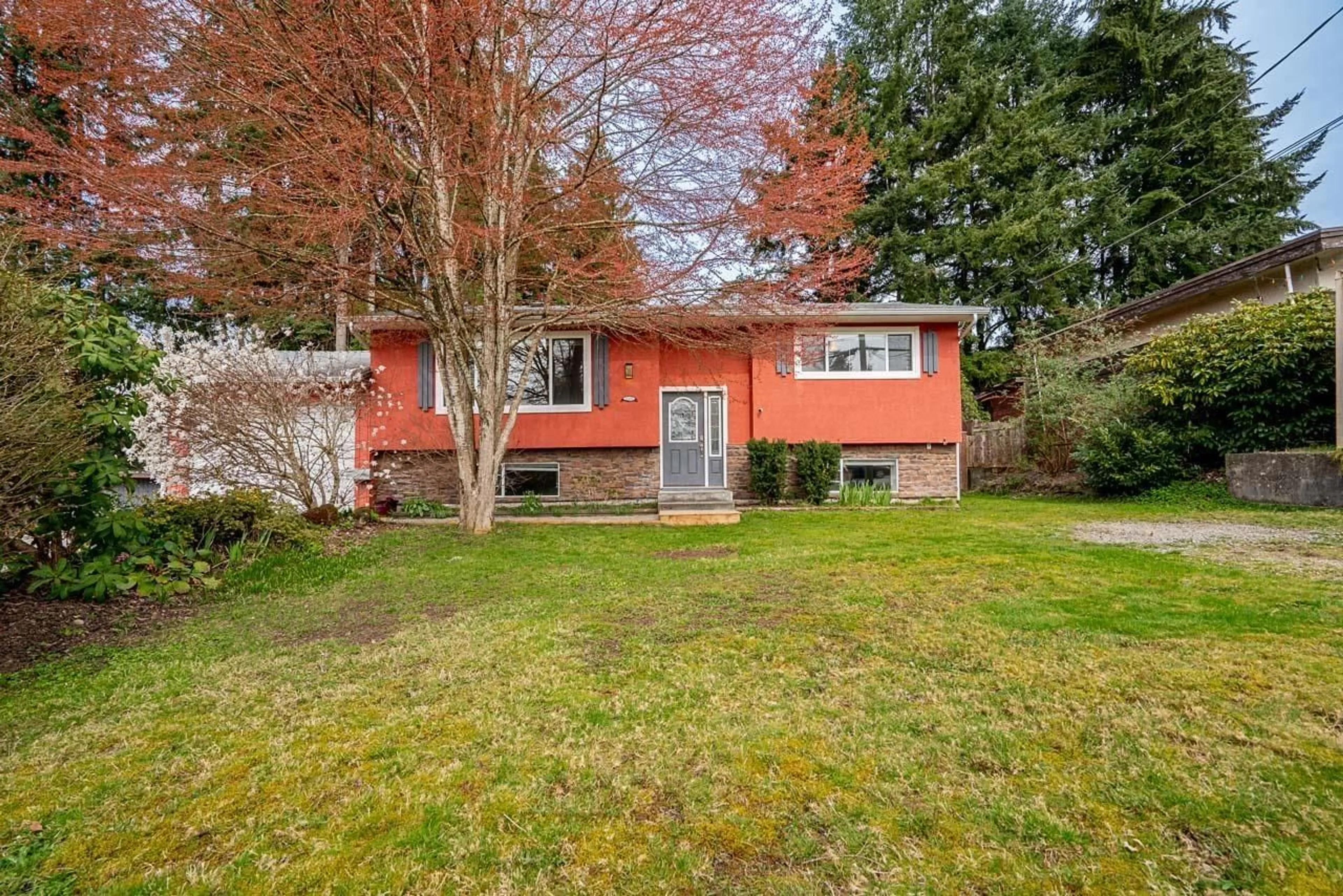 Unknown for 32157 HOLIDAY AVENUE, Mission British Columbia V2V2N3