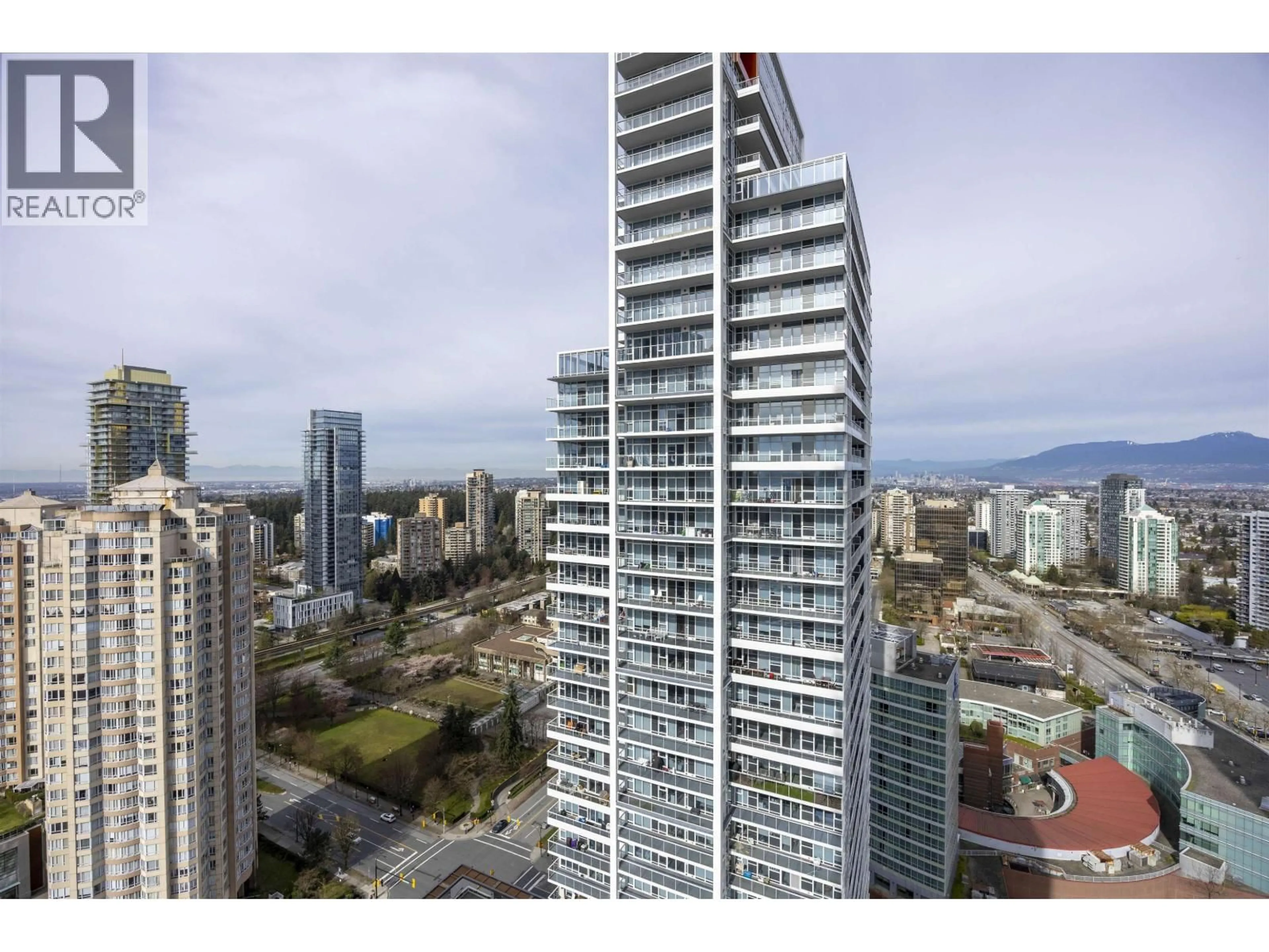 A pic from outside/outdoor area/front of a property/back of a property/a pic from drone, city buildings view from balcony for 3506 - 4670 ASSEMBLY WAY, Burnaby British Columbia V5H0H3
