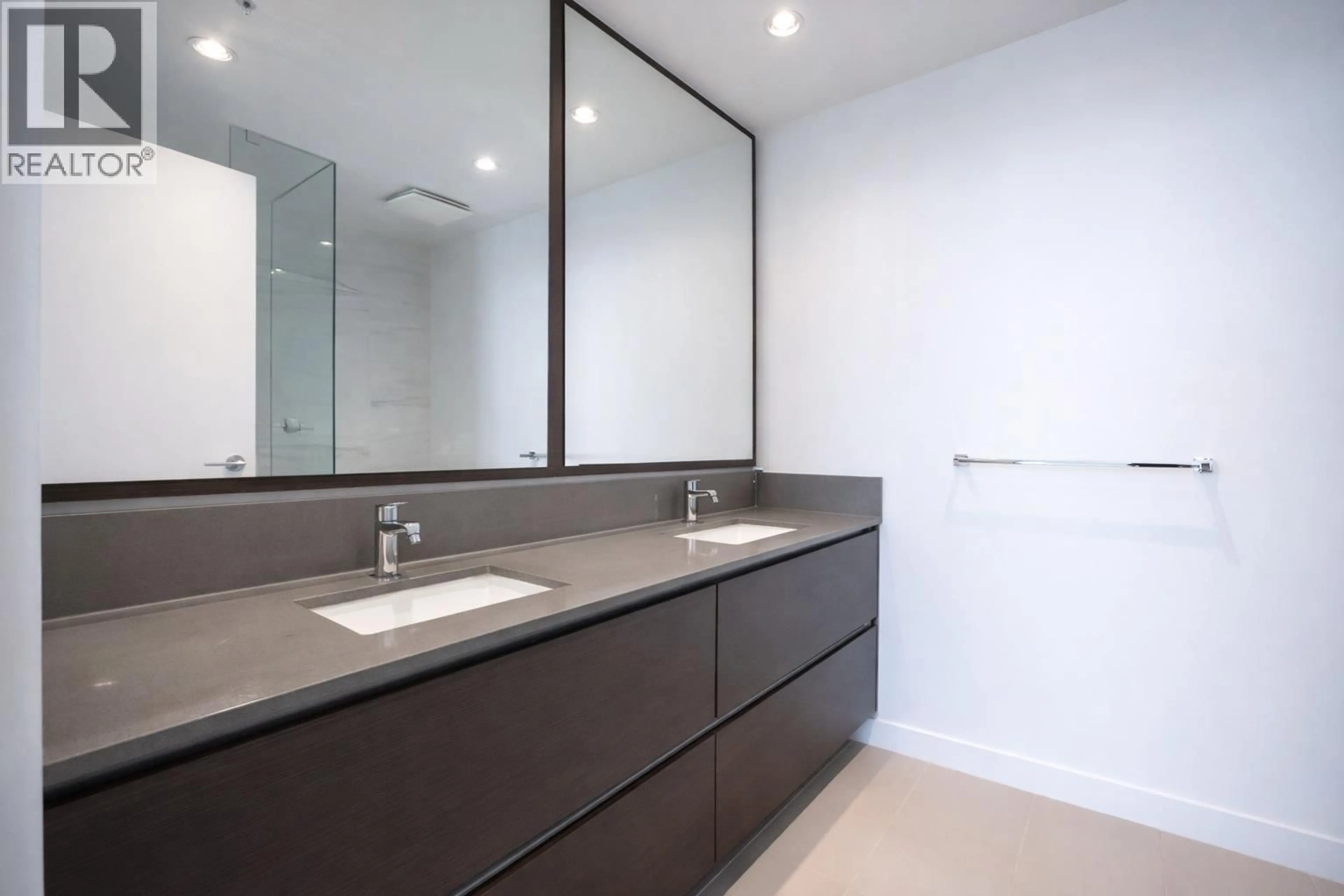 Standard bathroom, unknown for 3506 - 4670 ASSEMBLY WAY, Burnaby British Columbia V5H0H3