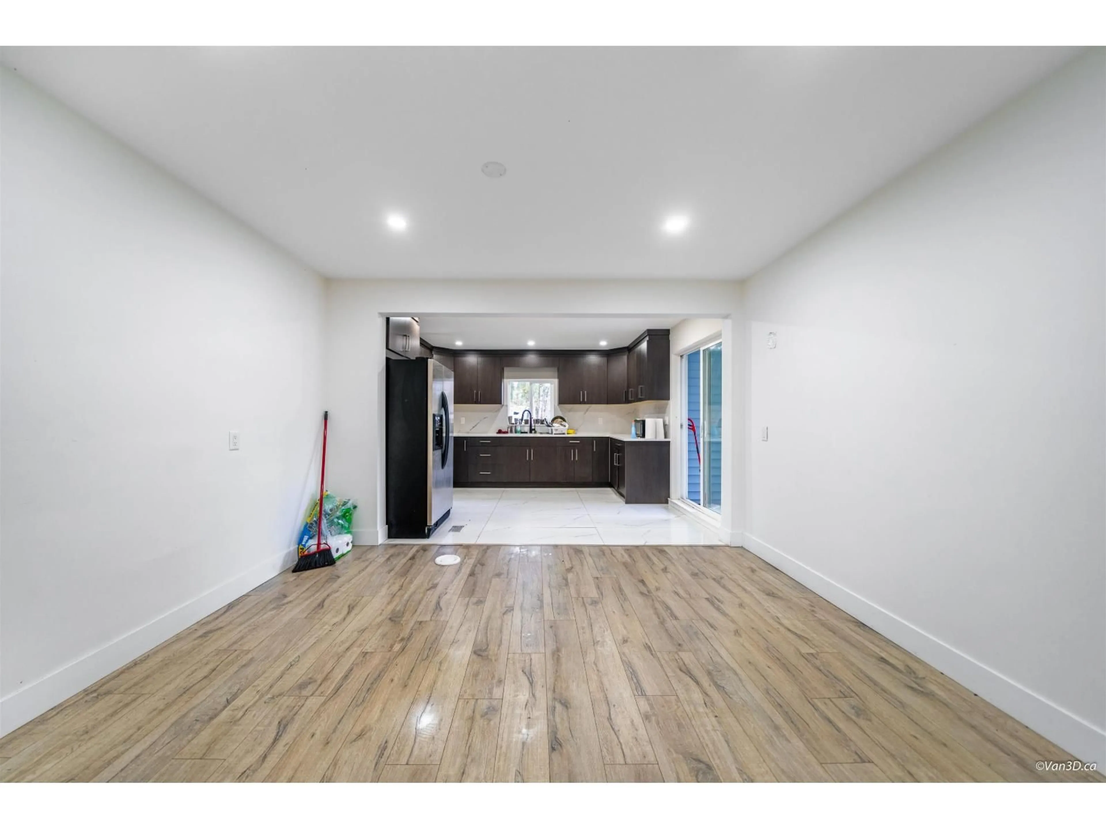 Unknown for 12965 98 AVENUE, Surrey British Columbia V3T1B3