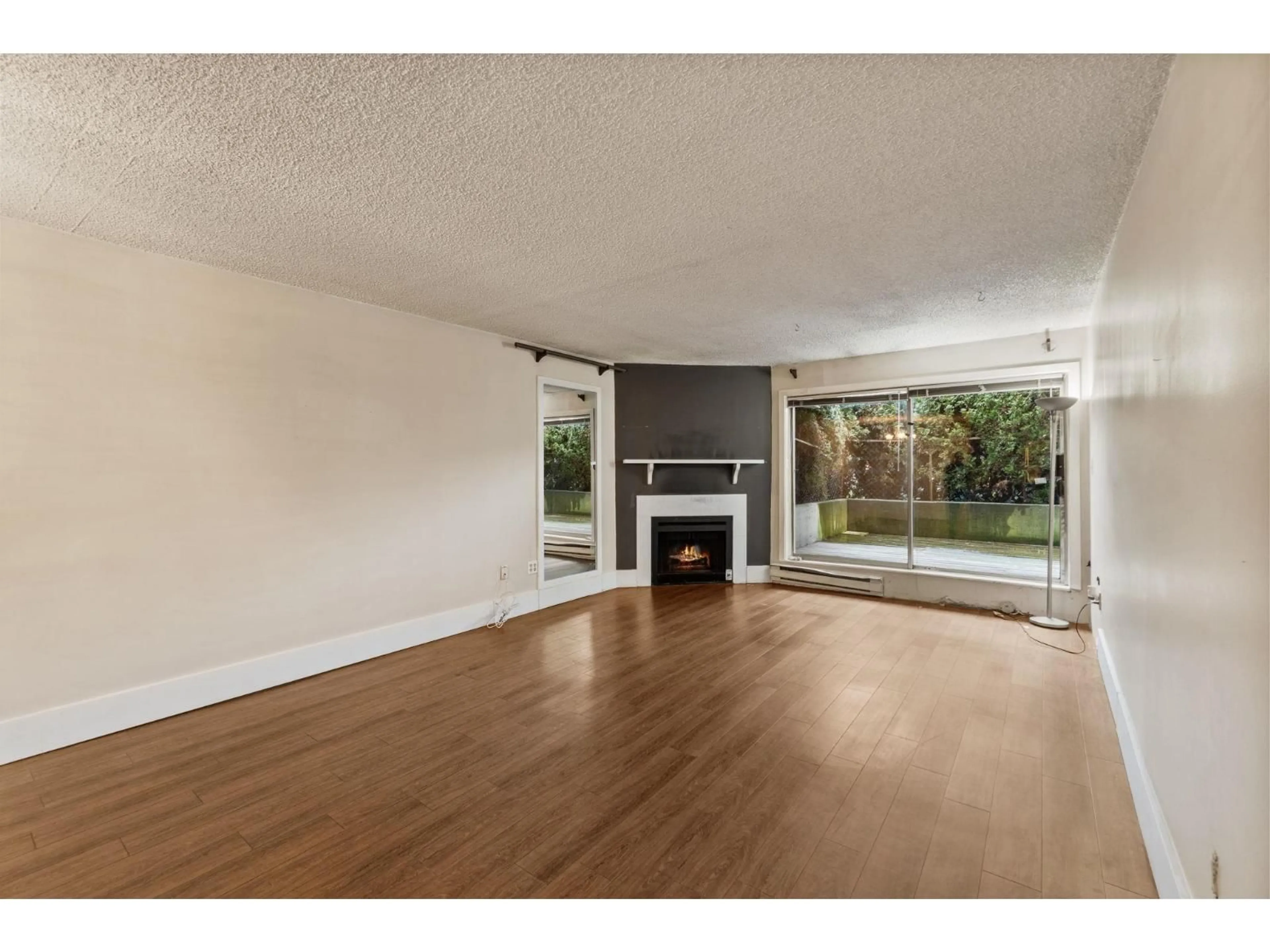 A pic of a room for 209 - 9644 134 STREET, Surrey British Columbia V3T5M3