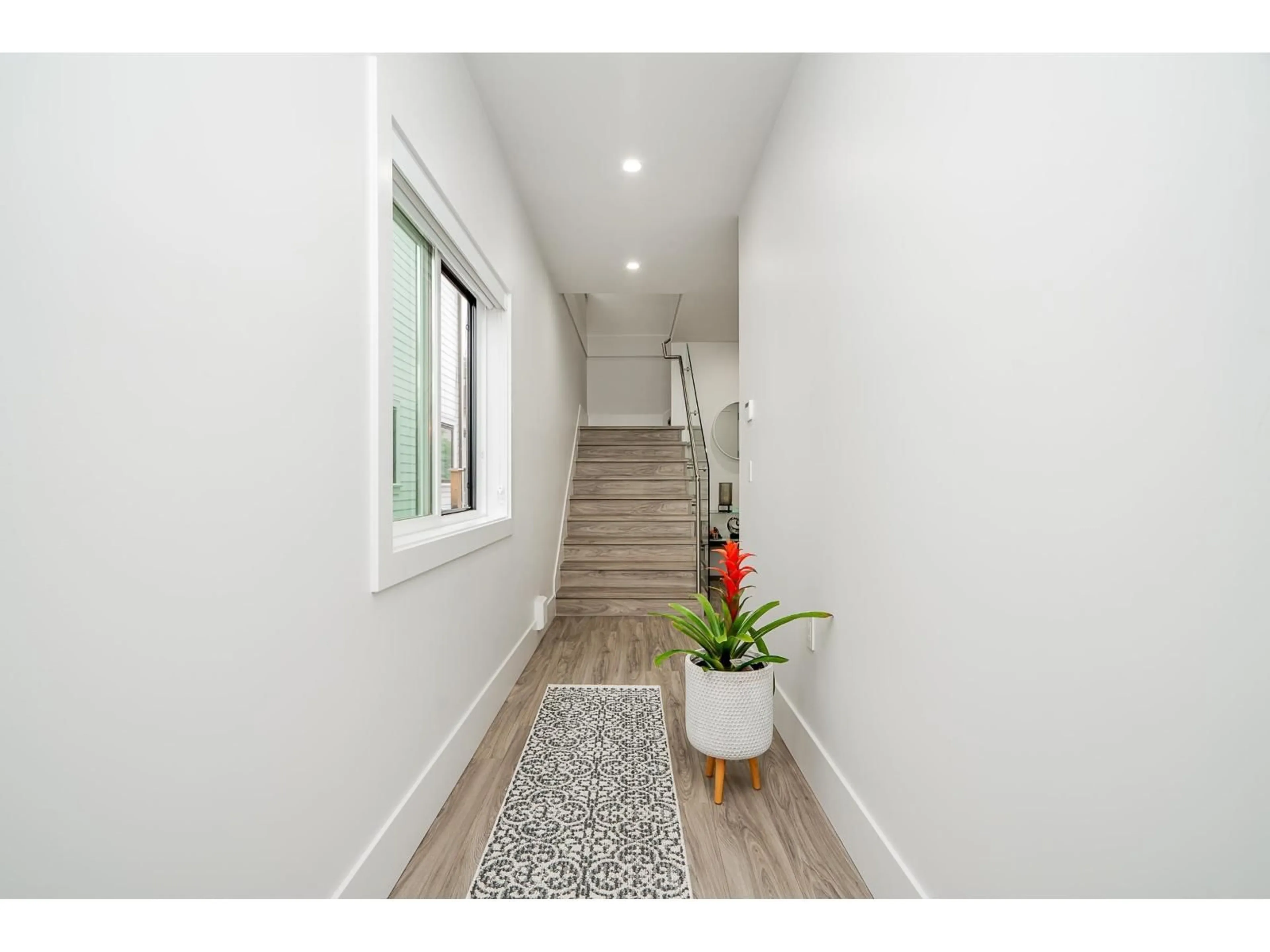 Indoor entryway for 11120 84 AVENUE, Delta British Columbia V4C2L7