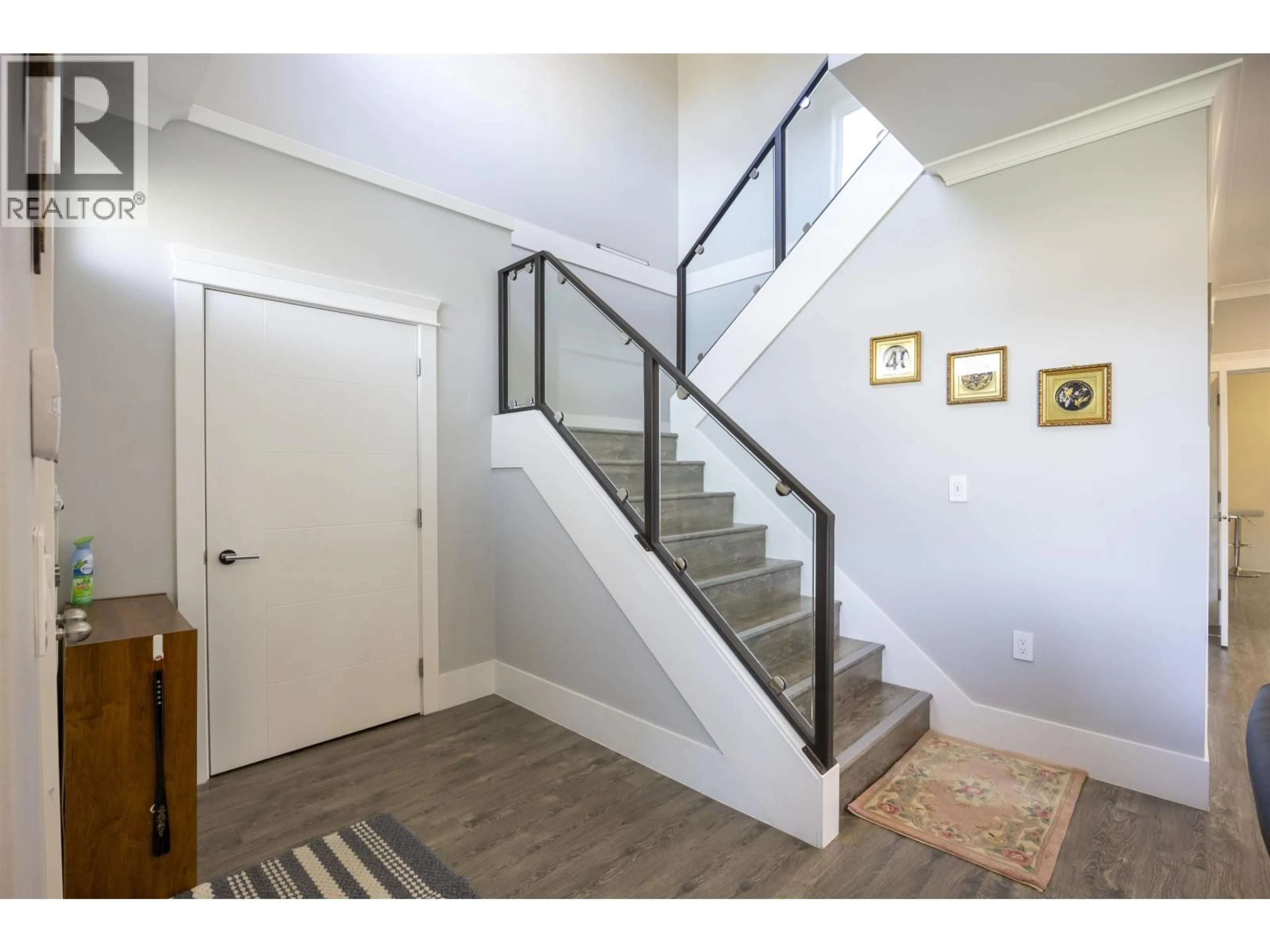 Unknown for 4036 MOSCROP STREET, Burnaby British Columbia V5G2E3