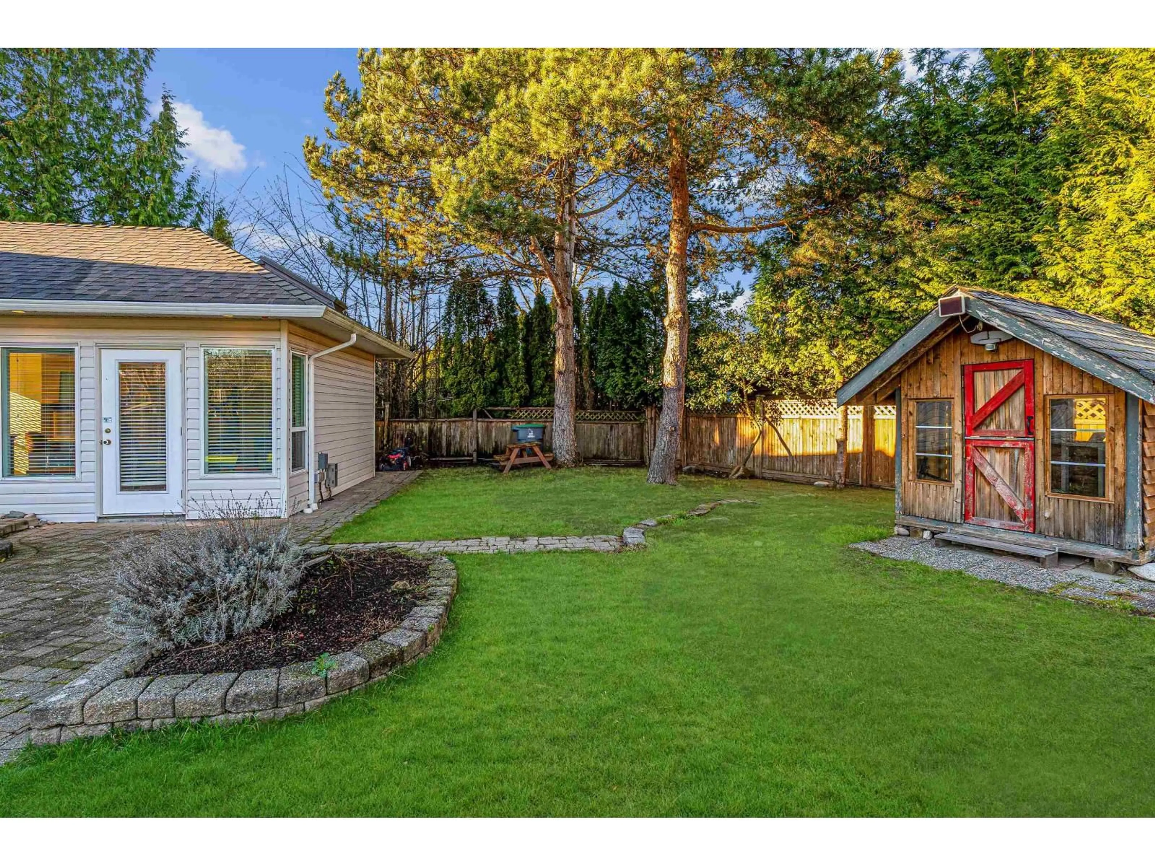 A pic from outside/outdoor area/front of a property/back of a property/a pic from drone, forest/trees view for 14247 86 AVENUE, Surrey British Columbia V3W0S6