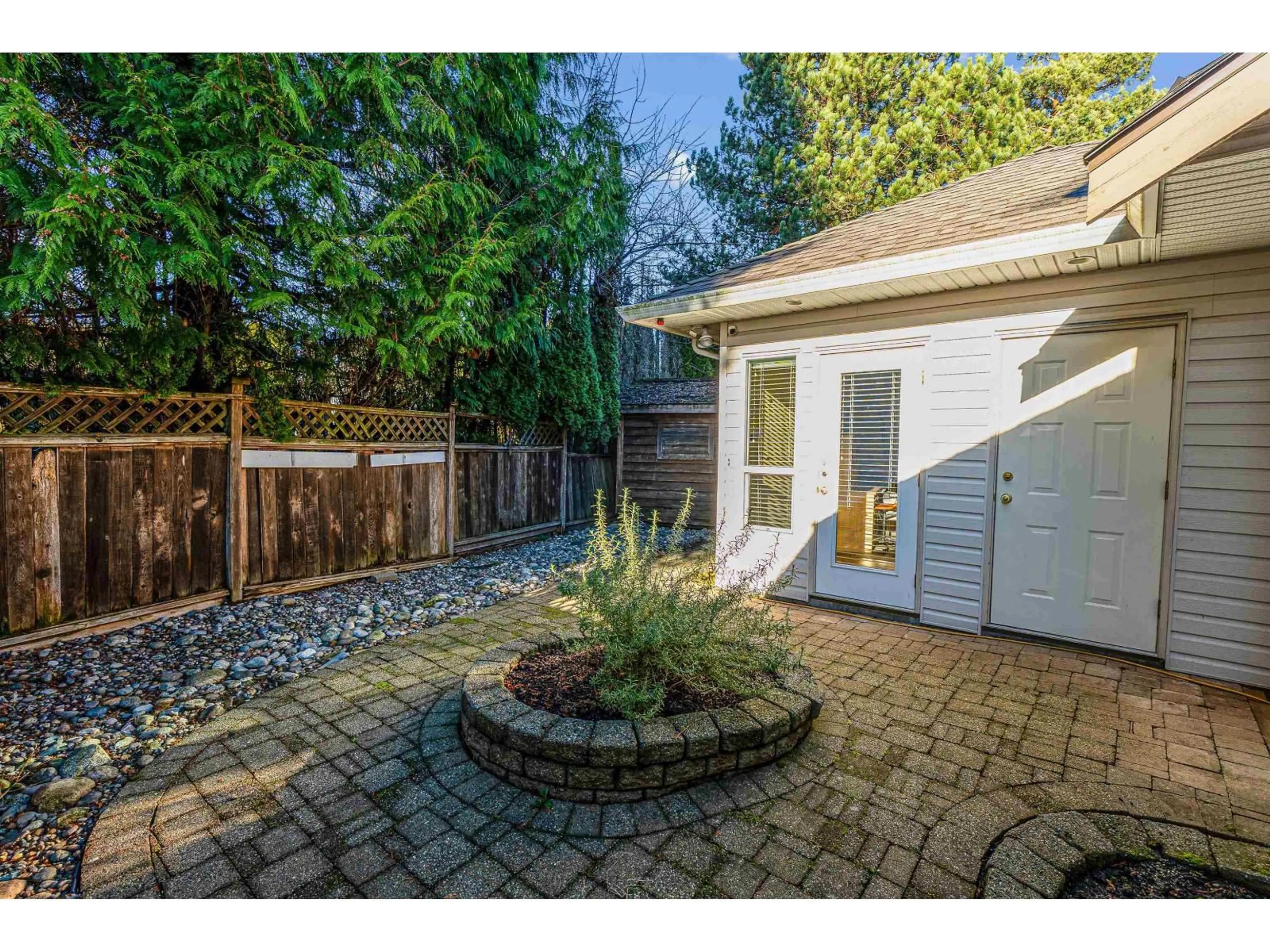 Patio, street for 14247 86 AVENUE, Surrey British Columbia V3W0S6
