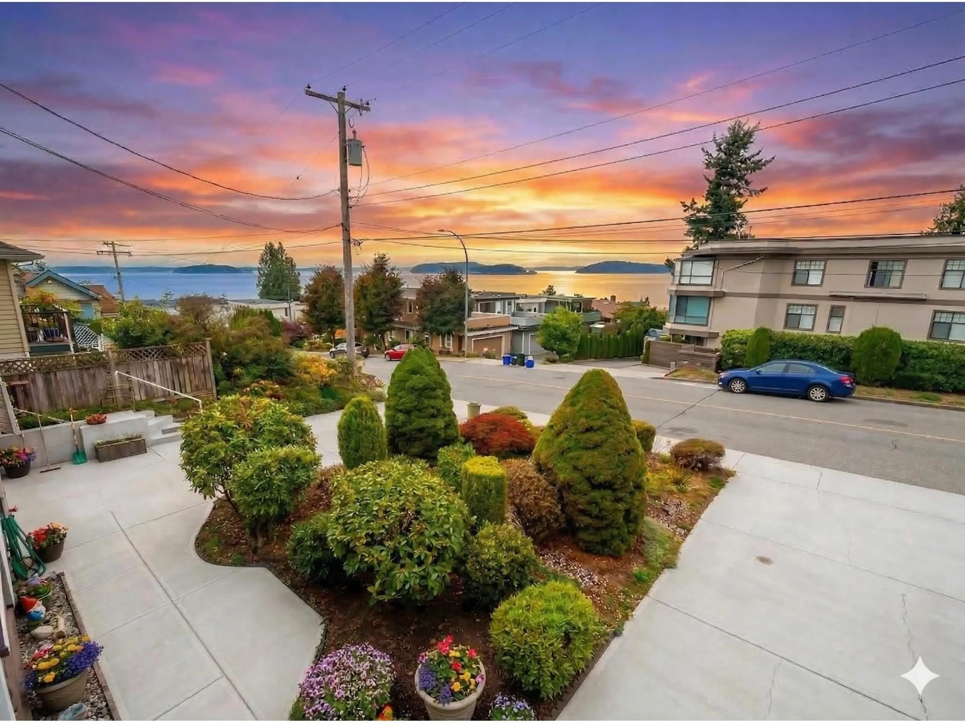 A pic from outside/outdoor area/front of a property/back of a property/a pic from drone, water/lake/river/ocean view for 1232 FOSTER STREET, White Rock British Columbia V4B3X1