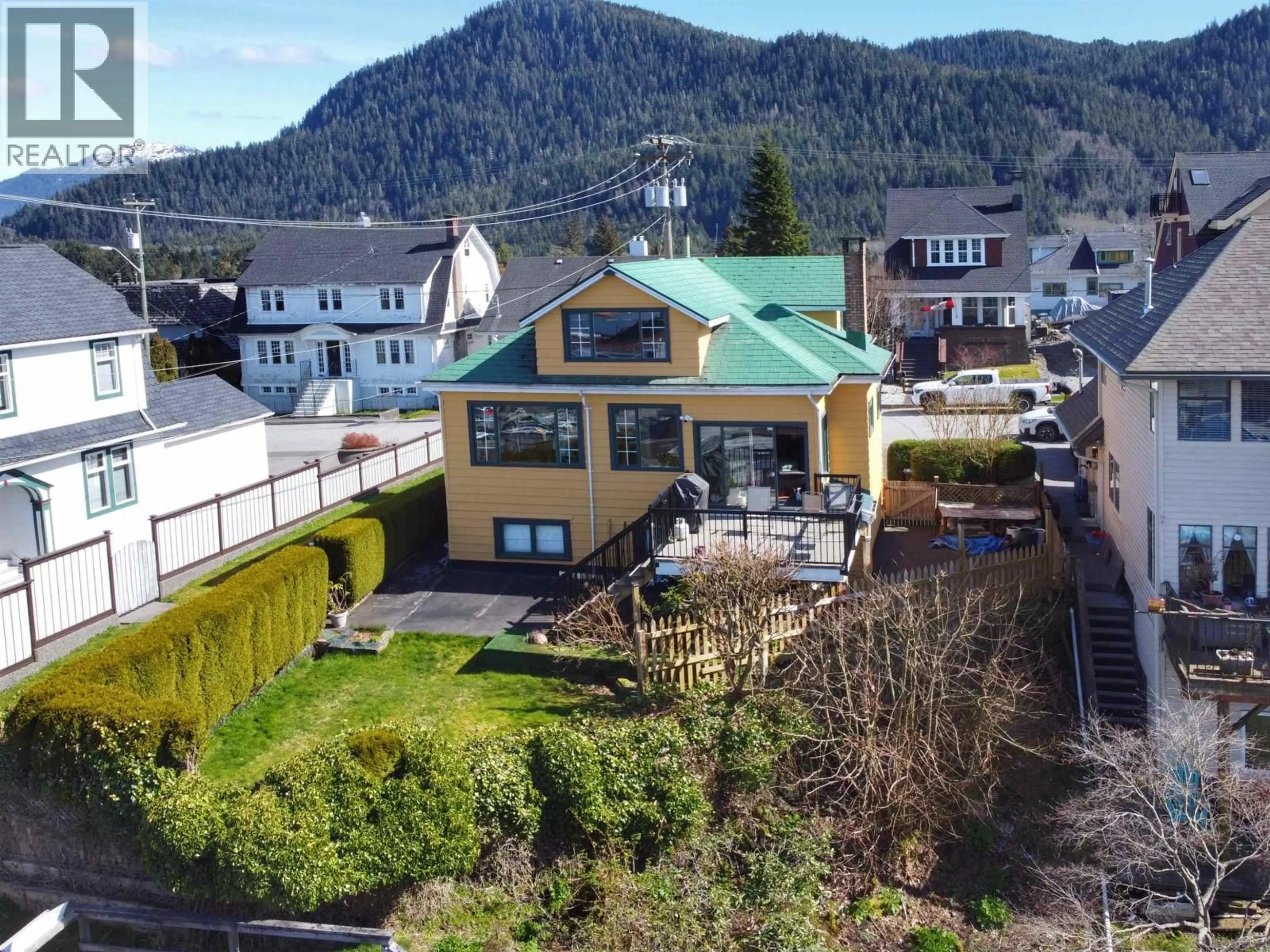 A pic from outside/outdoor area/front of a property/back of a property/a pic from drone, mountain view for 232 4TH AVENUE, Prince Rupert British Columbia V8J1P3