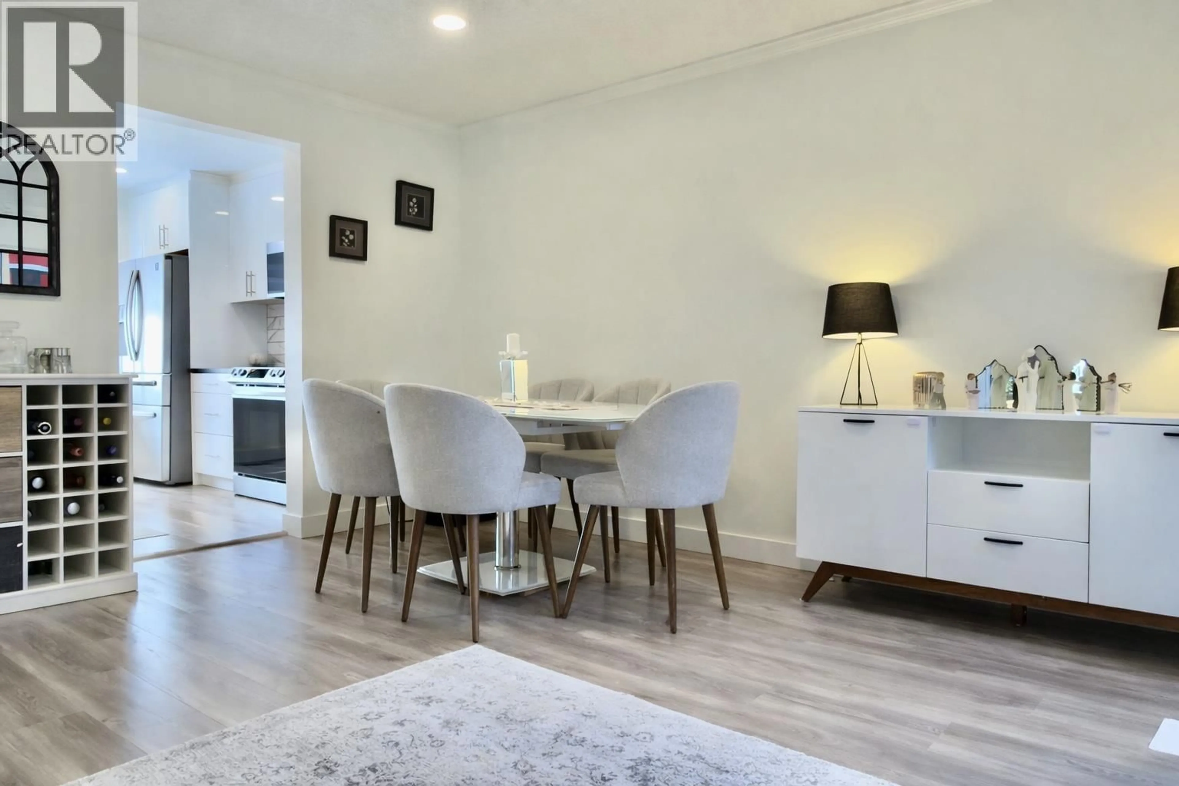 Dining room, wood/laminate floor for 438 CARLSEN PLACE, Port Moody British Columbia V3H3Z9