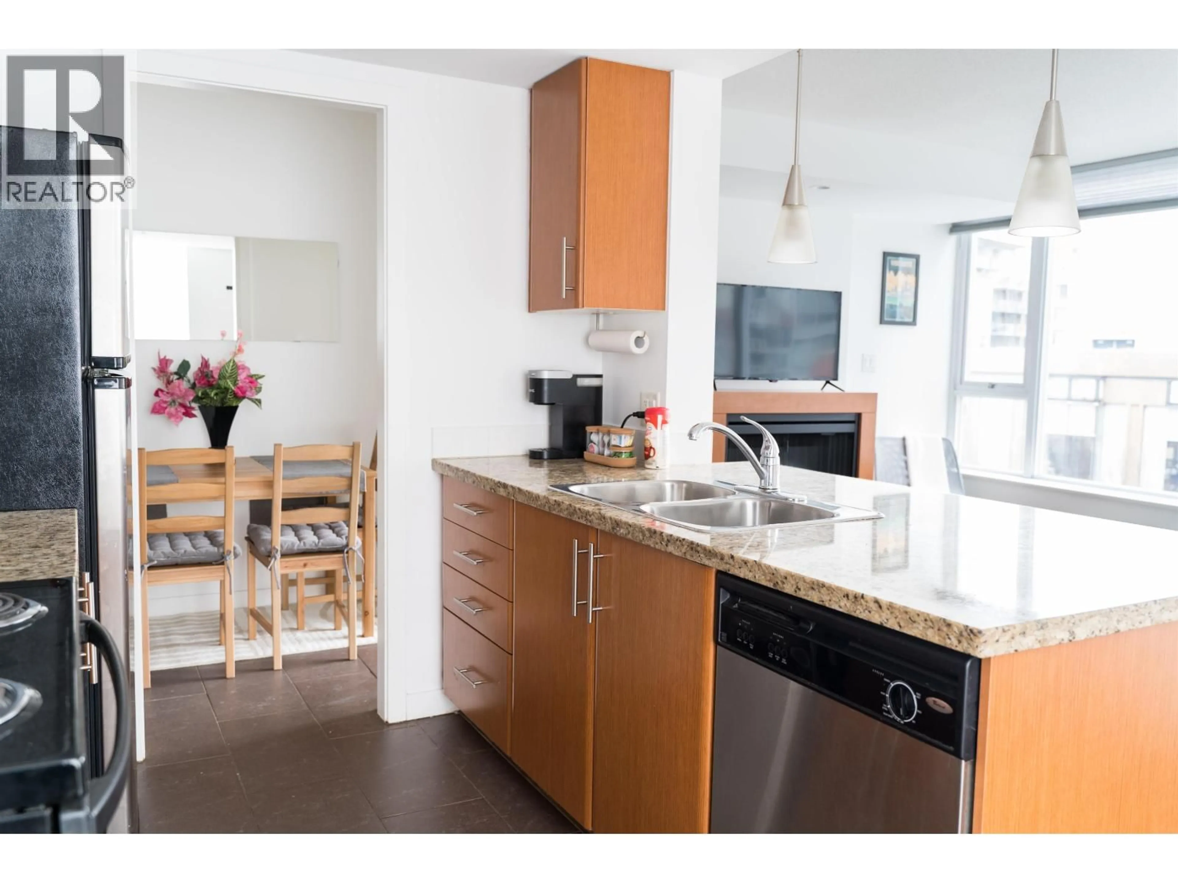 Open concept kitchen, unknown for 612 - 618 ABBOTT STREET, Vancouver British Columbia V6B0B9