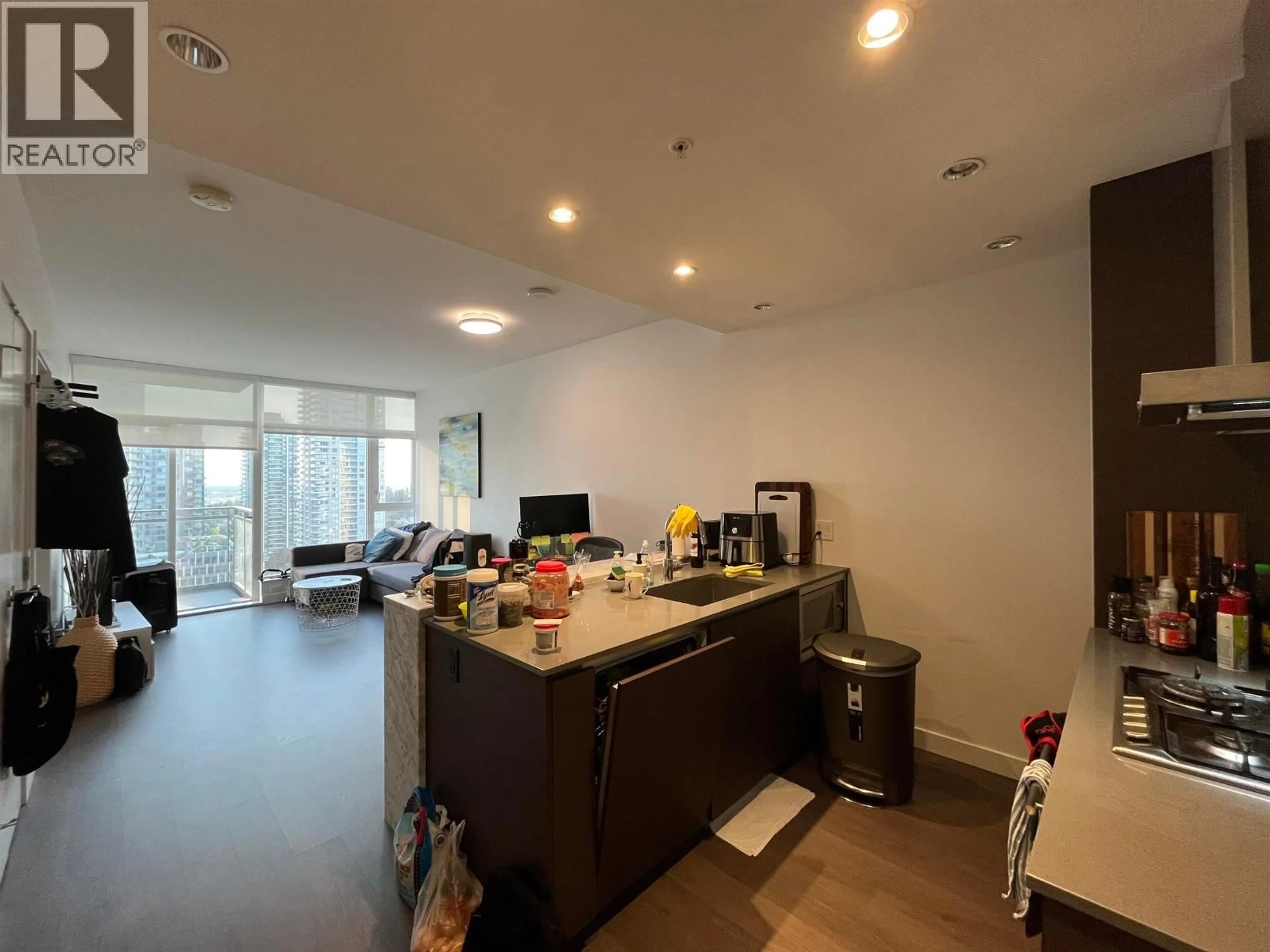 A pic of a room for 2103 - 6098 STATION STREET, Burnaby British Columbia V5H0H4