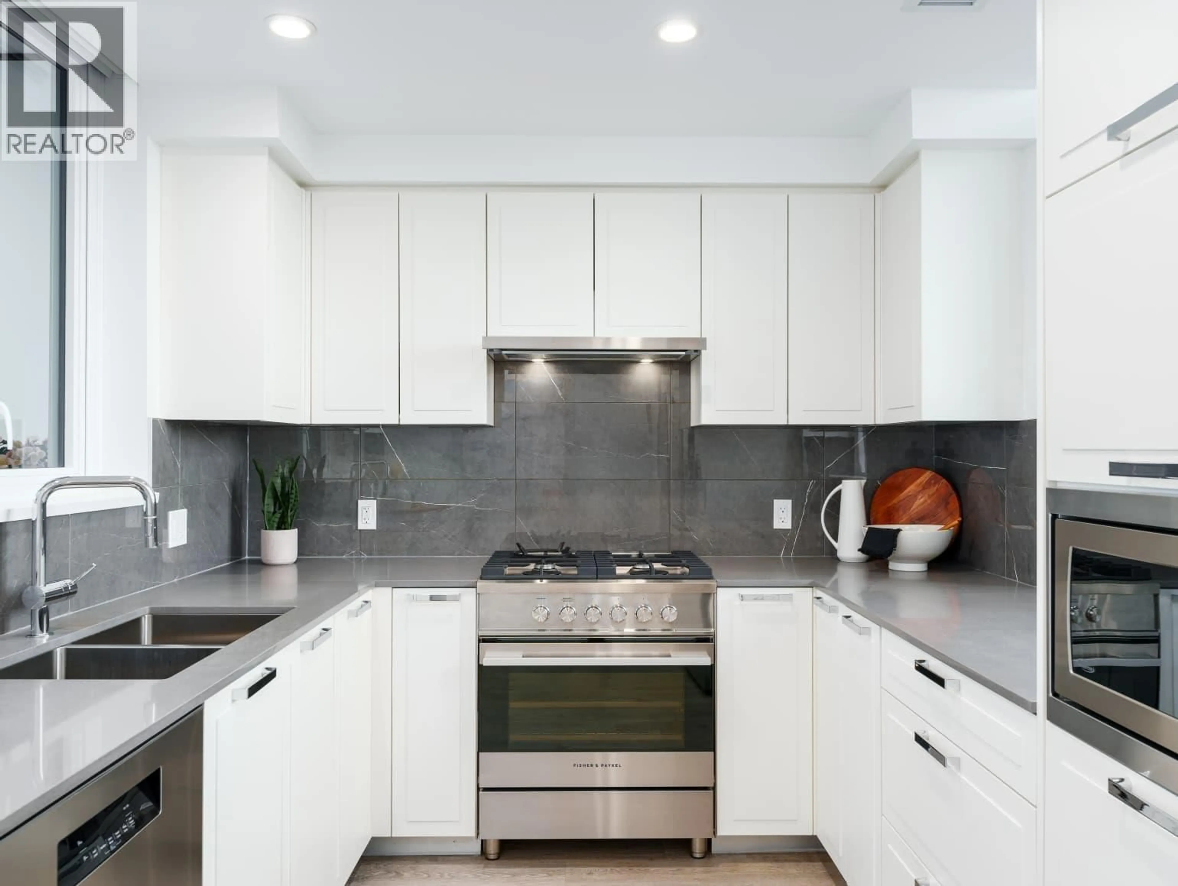 Contemporary kitchen, ceramic/tile floor for 314 - 1471 HUNTER STREET, North Vancouver British Columbia V7J1H3