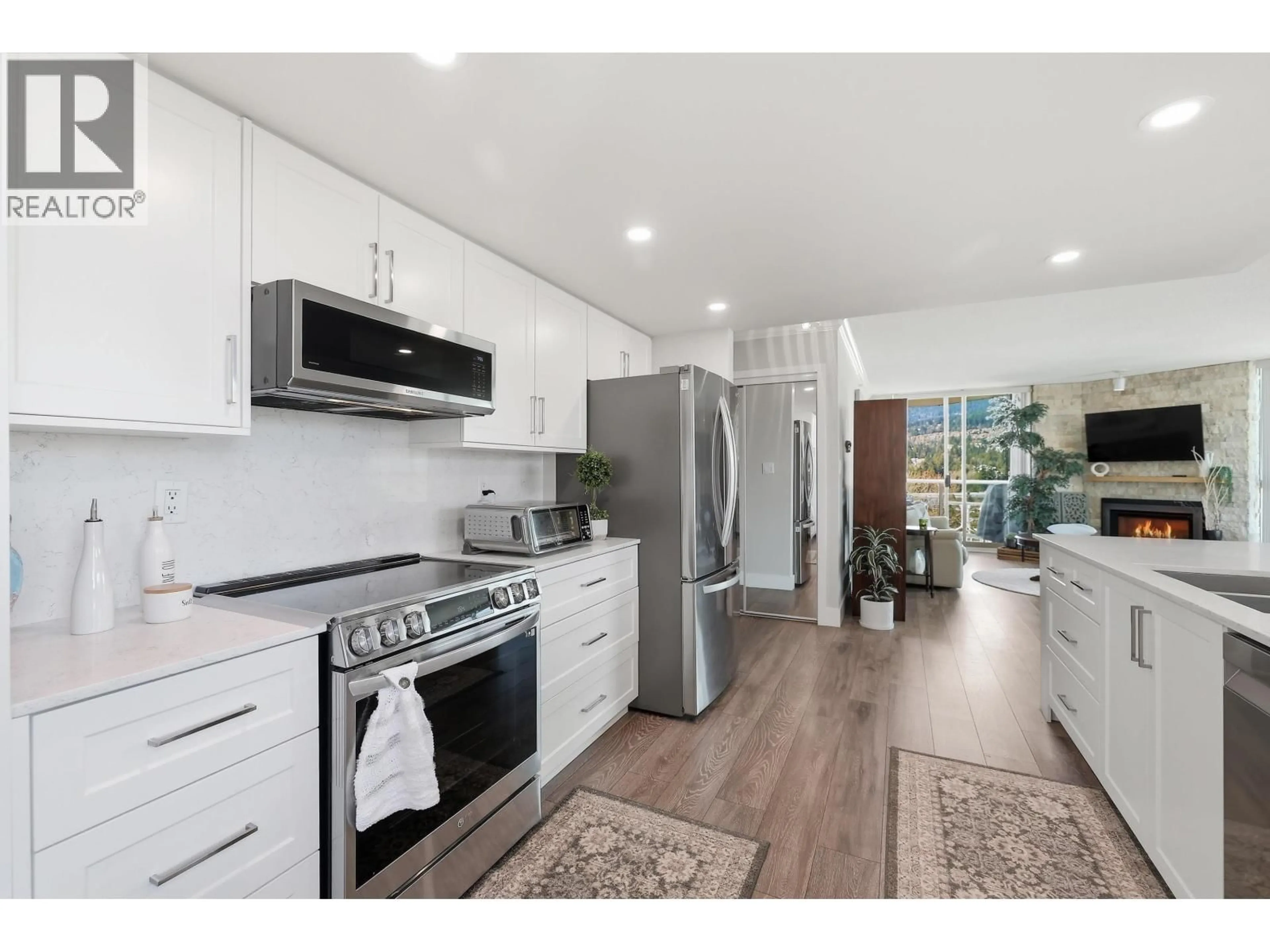Open concept kitchen, unknown for 1702 - 1199 EASTWOOD STREET, Coquitlam British Columbia V3B7W7