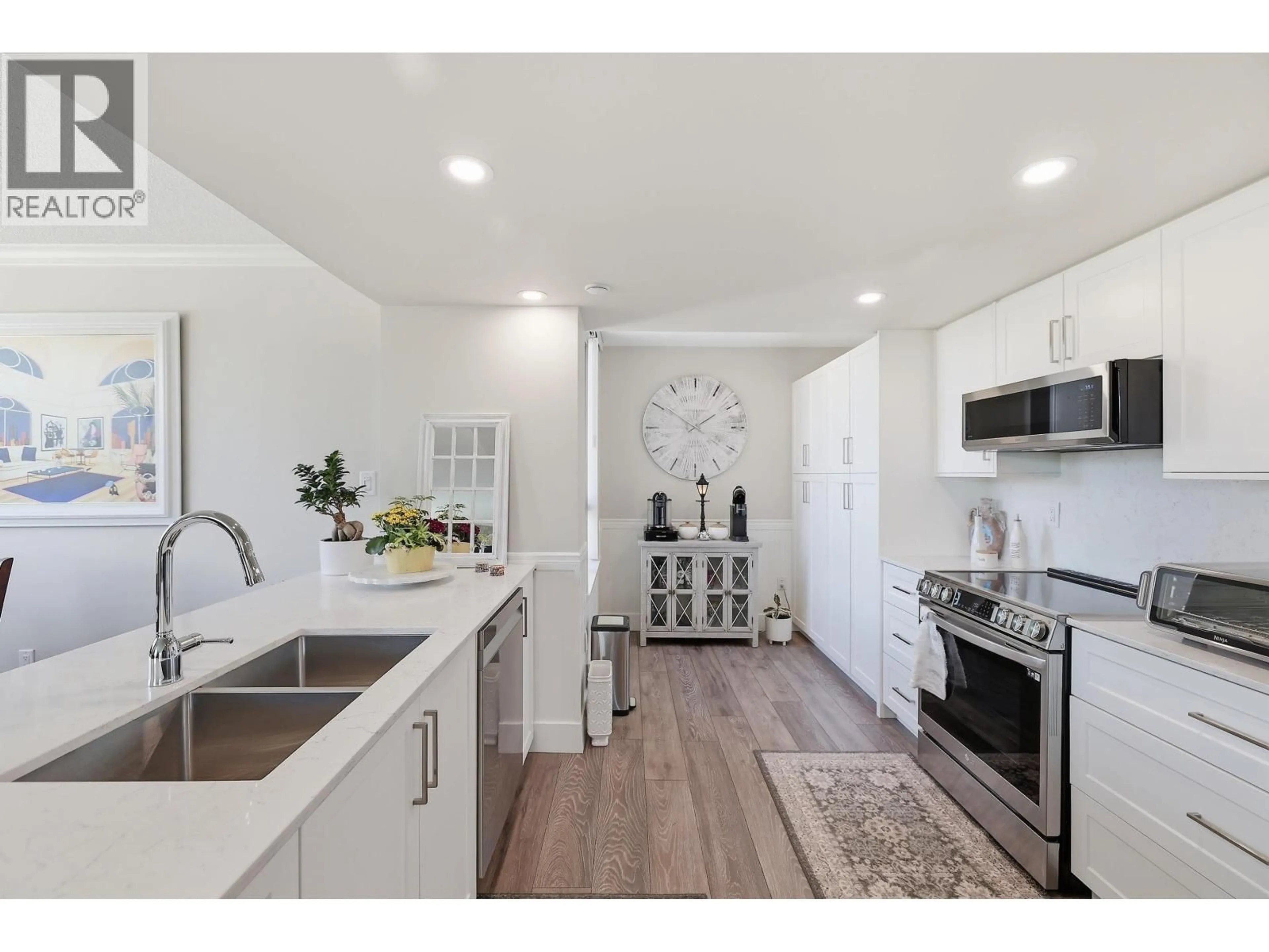 Open concept kitchen, unknown for 1702 - 1199 EASTWOOD STREET, Coquitlam British Columbia V3B7W7